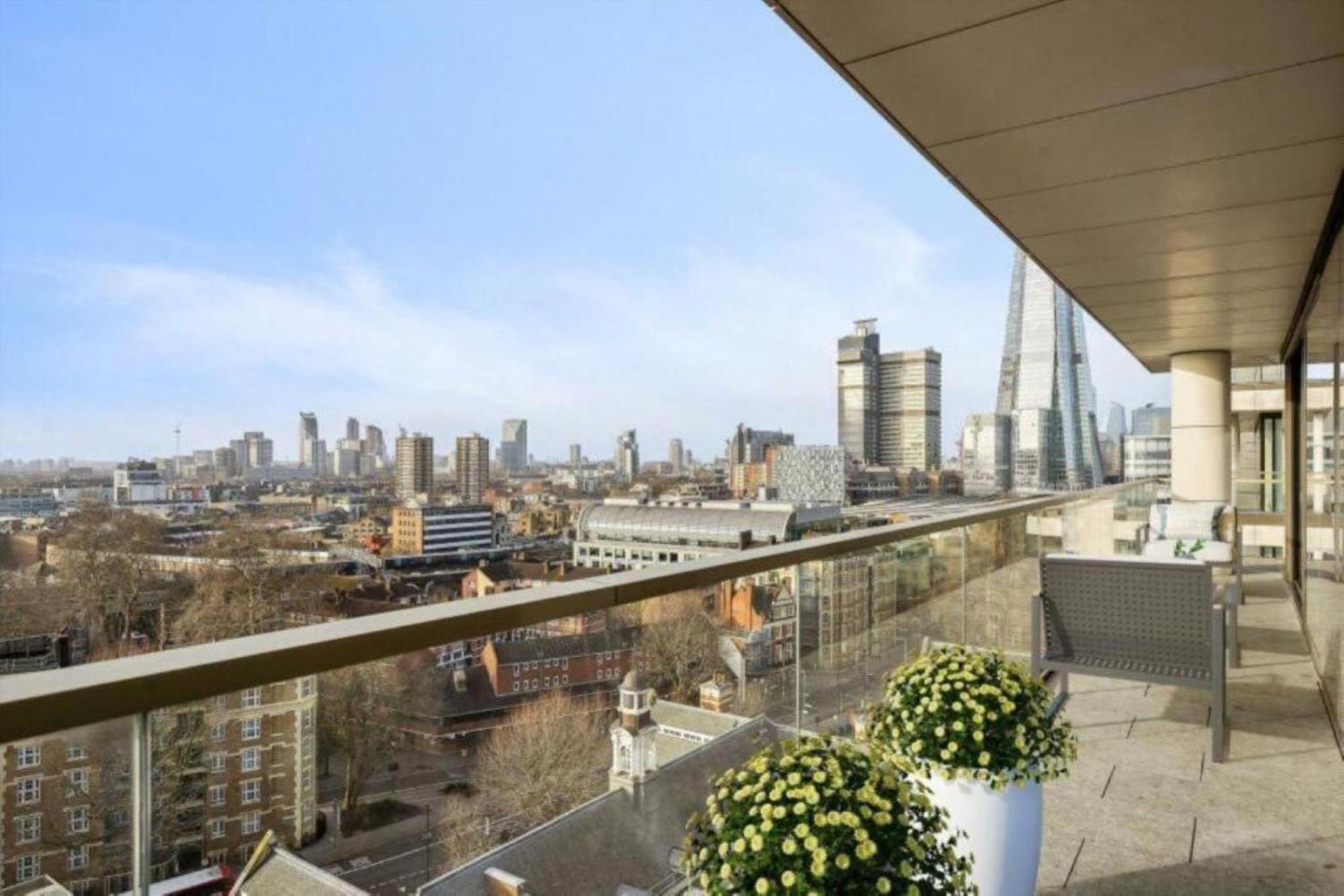 5 Million Pound Stunning Luxury Penthouse Tower Bridge Sleeps 8 Private Jacuzzi Lägenhet *