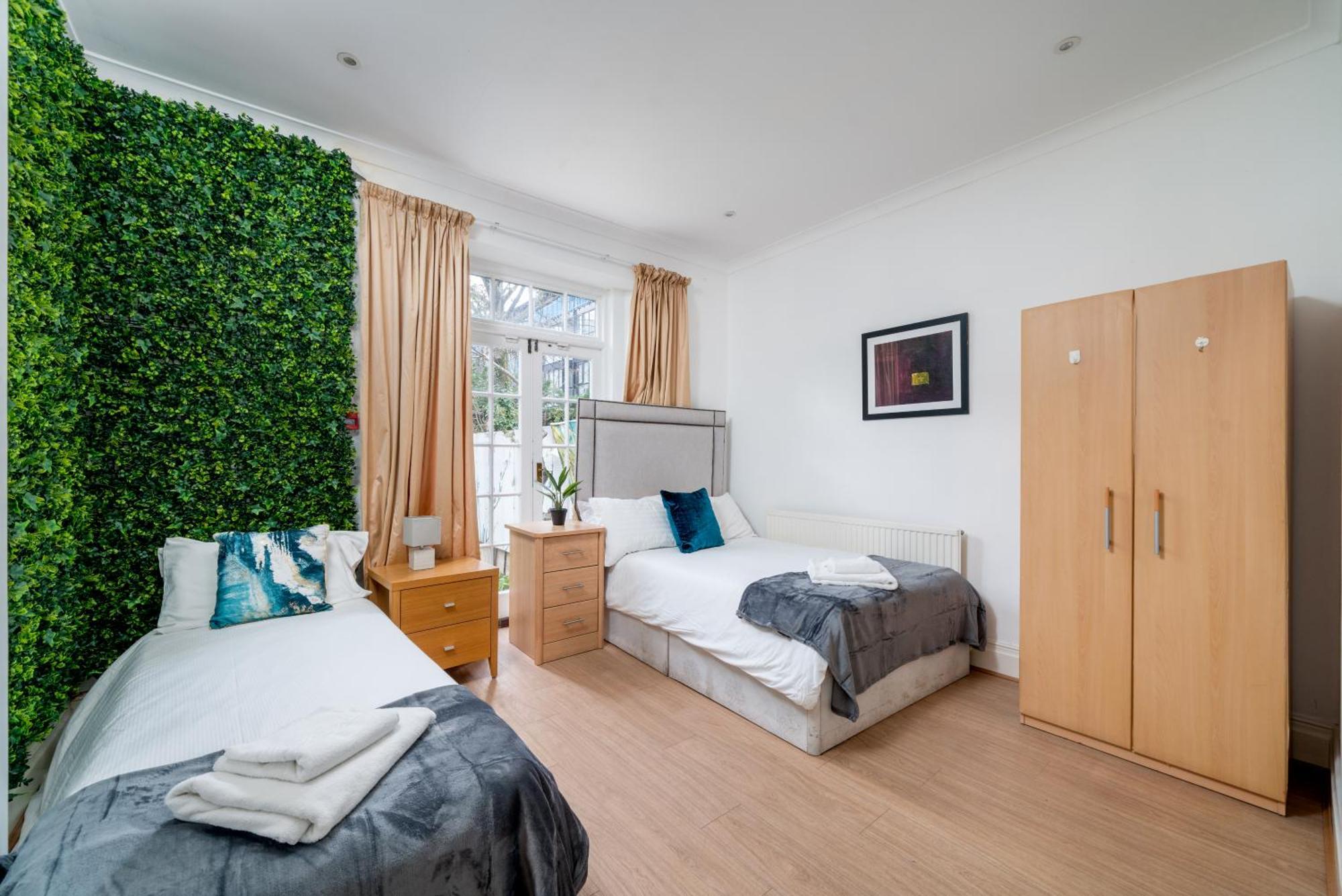 Spacious Canary Wharf Near 02 Arena, Excel Exhibition Centre, With Free Parking & Wifi Appartement *