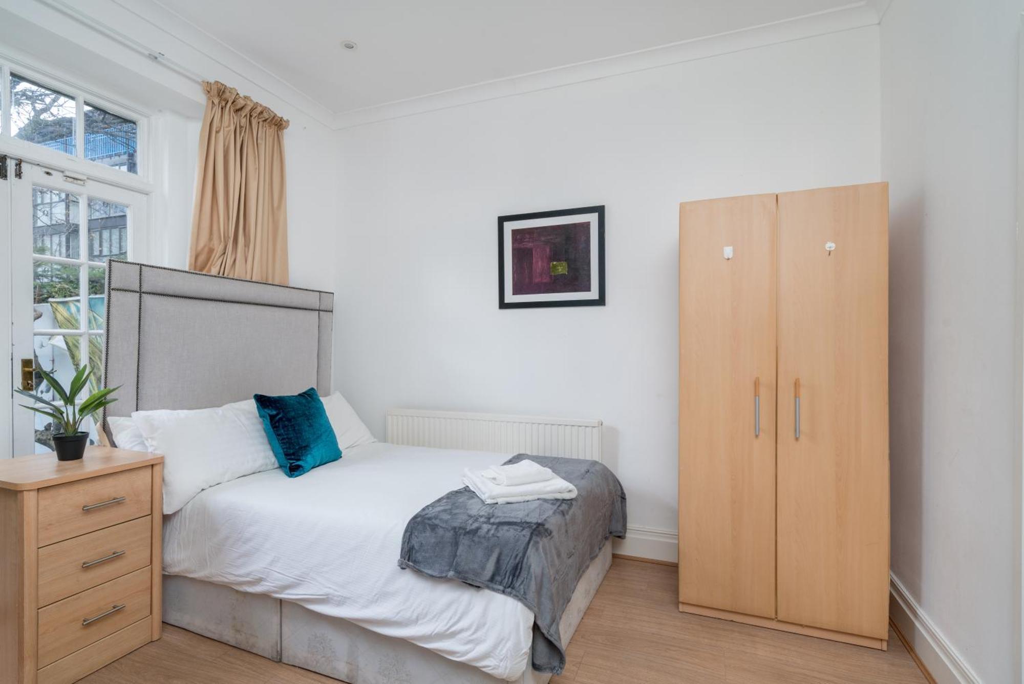Spacious Canary Wharf Near 02 Arena, Excel Exhibition Centre, With Free Parking & Wifi Appartement