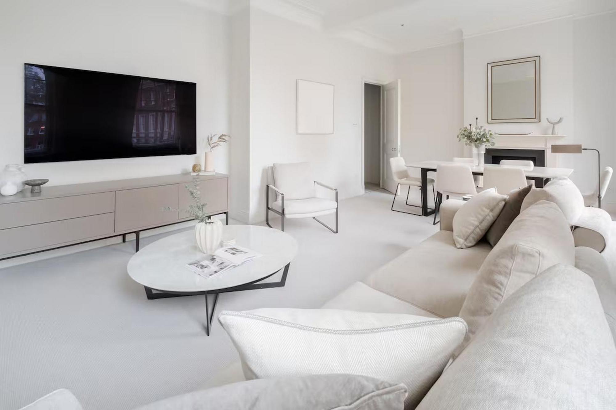 Lägenhet Exquisite Single-level Knightsbridge Flat Wlift London