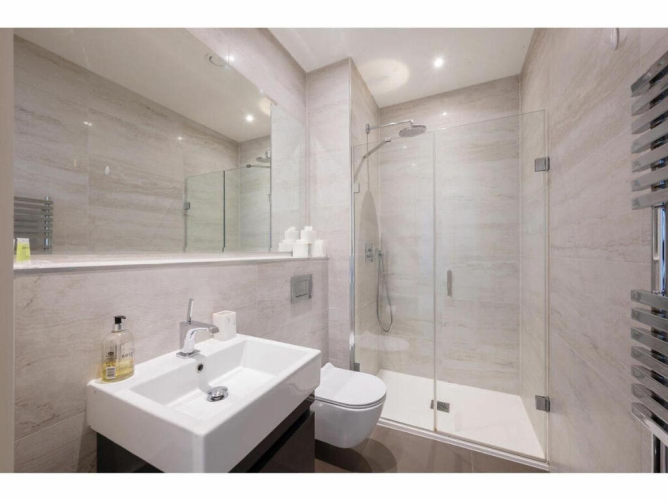 Lägenhet Covent Garden Modern Classic Sleeps 5 *