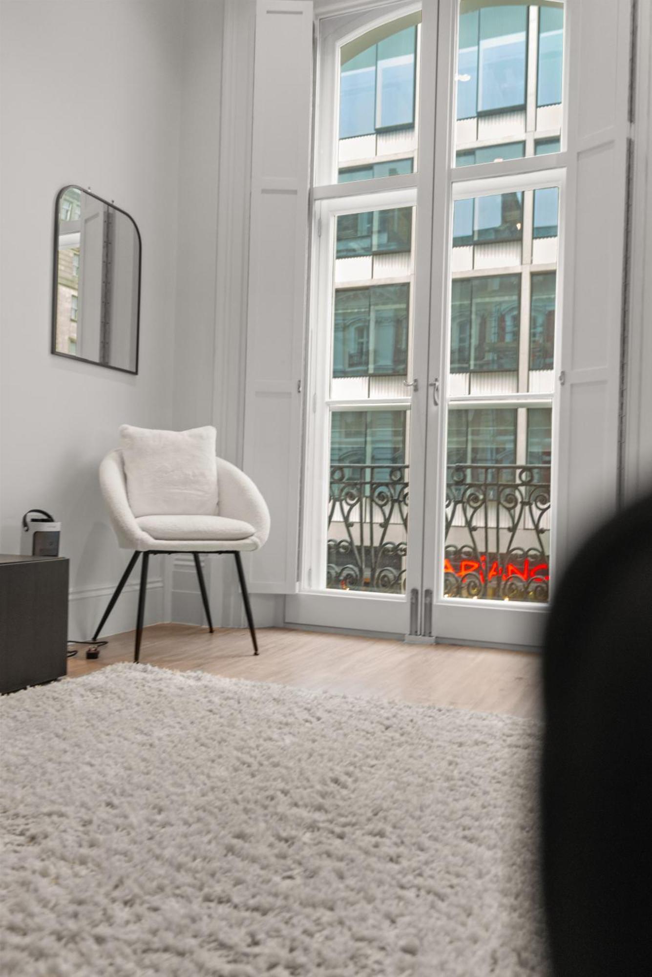 Londwell, Luxury Hyde Park & Paddington Loft Apartment