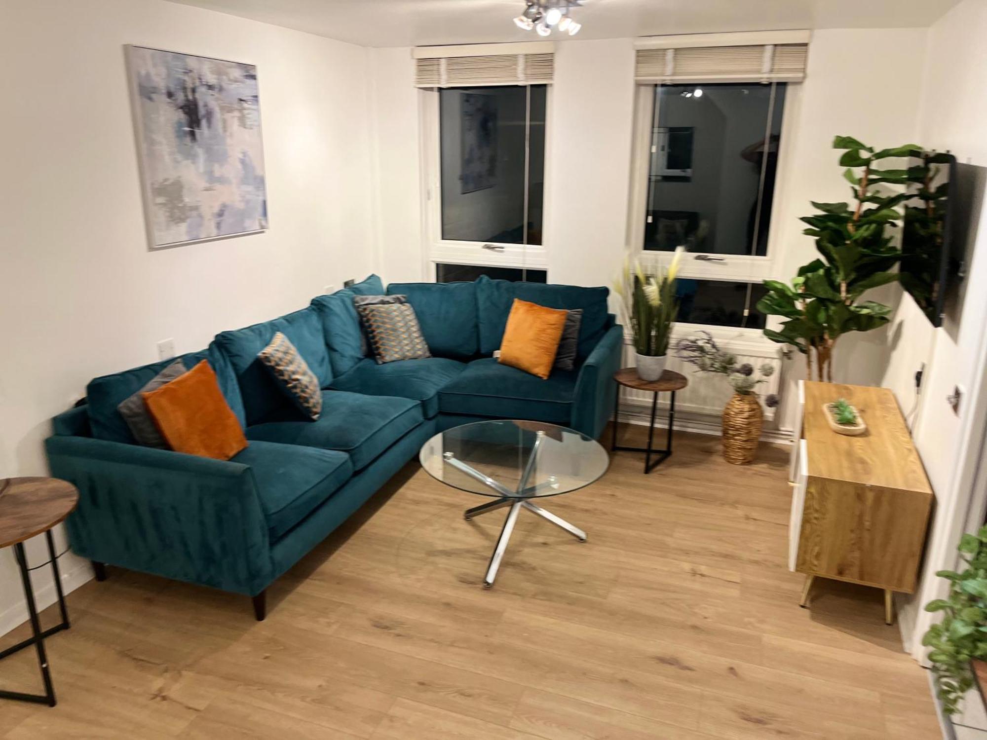 Apartment Facing Covent Garden Station London