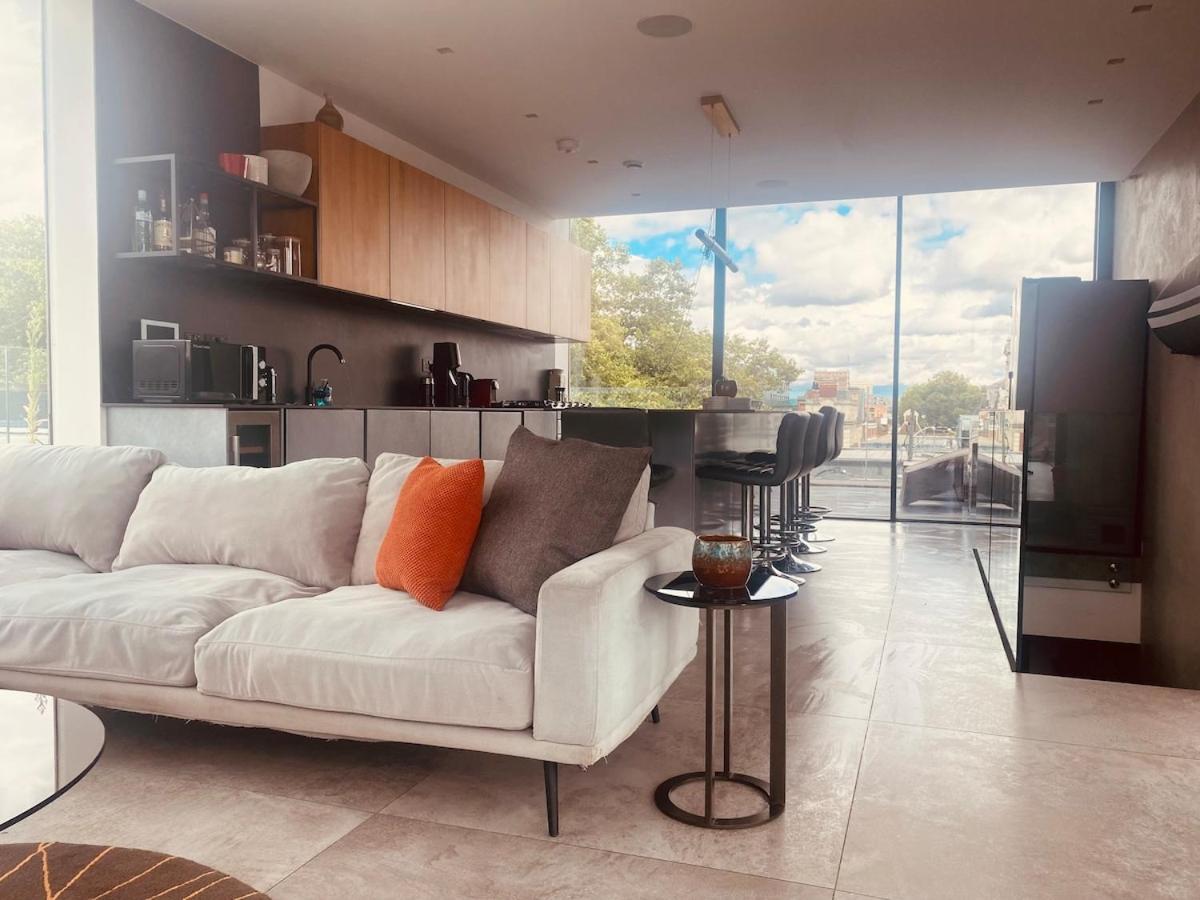 Trendy Shoreditch 3 Bed 2 Bath Penthouse With Terrace & Park View Lejlighed London