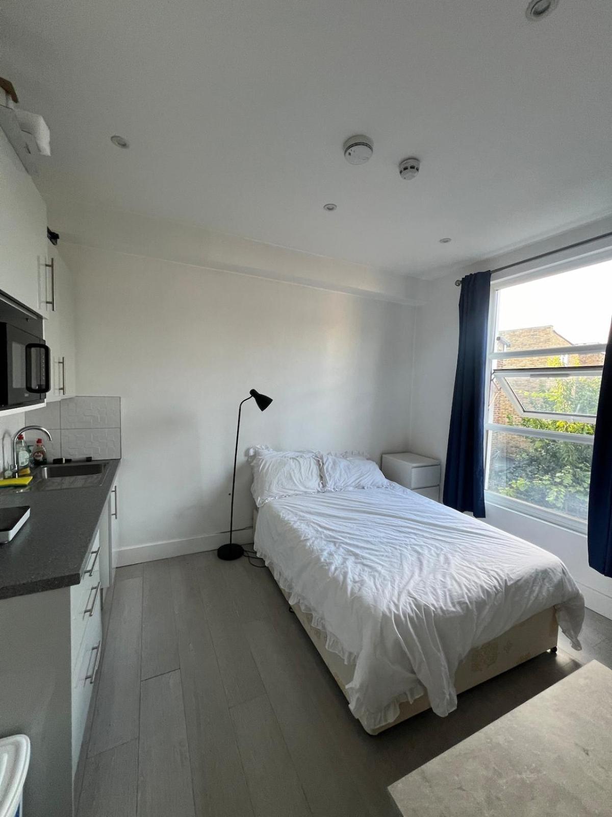 Cosy Flat Near *