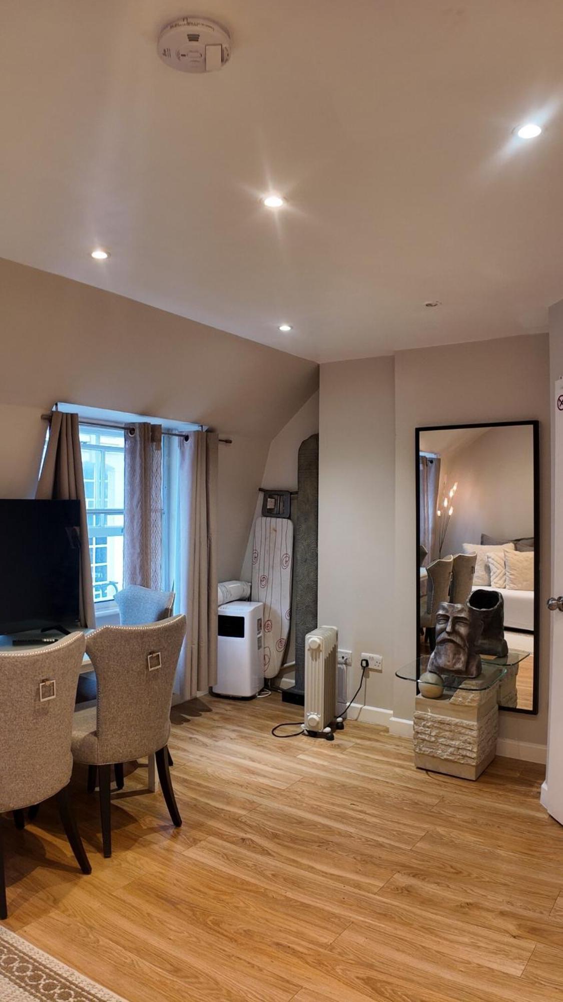 3 Bhk Haymarket Leicester Square Soho Hy04 Appartement