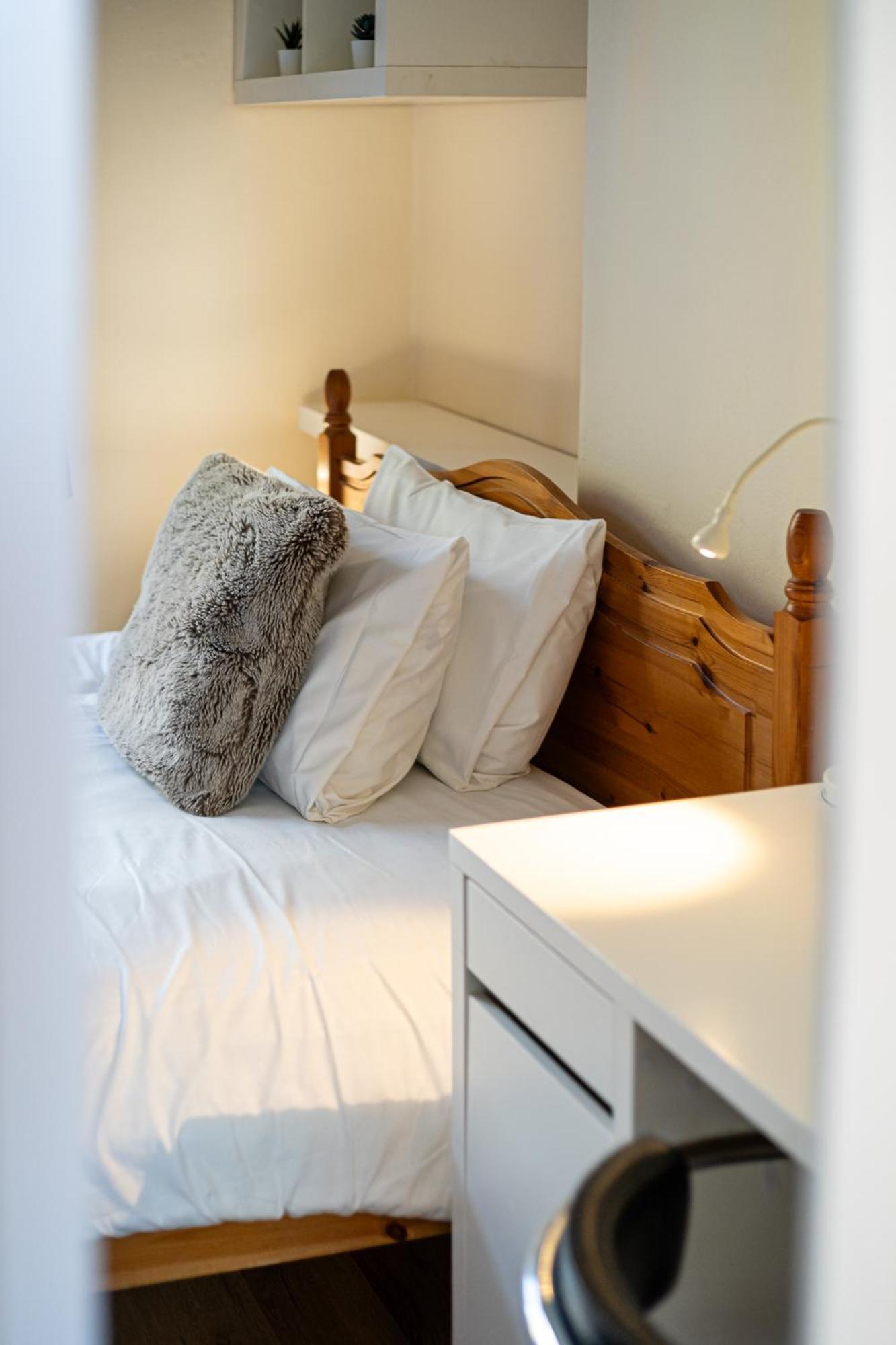 Stylish 2bed Steps From Iconic Waterloo! * Londen