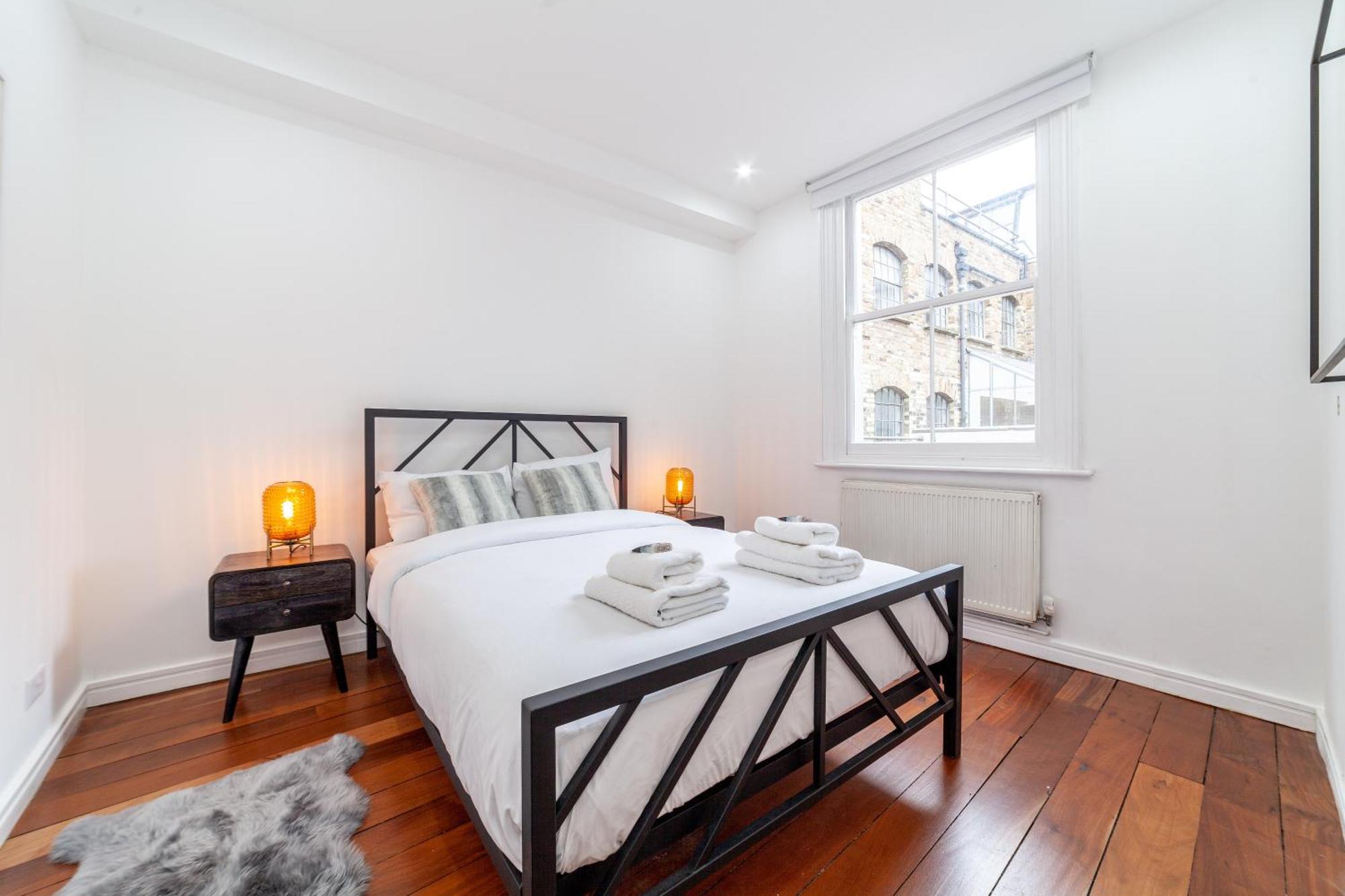 Penthouse 2br Duplex With Roof Terrace In Shoreditch * Londen