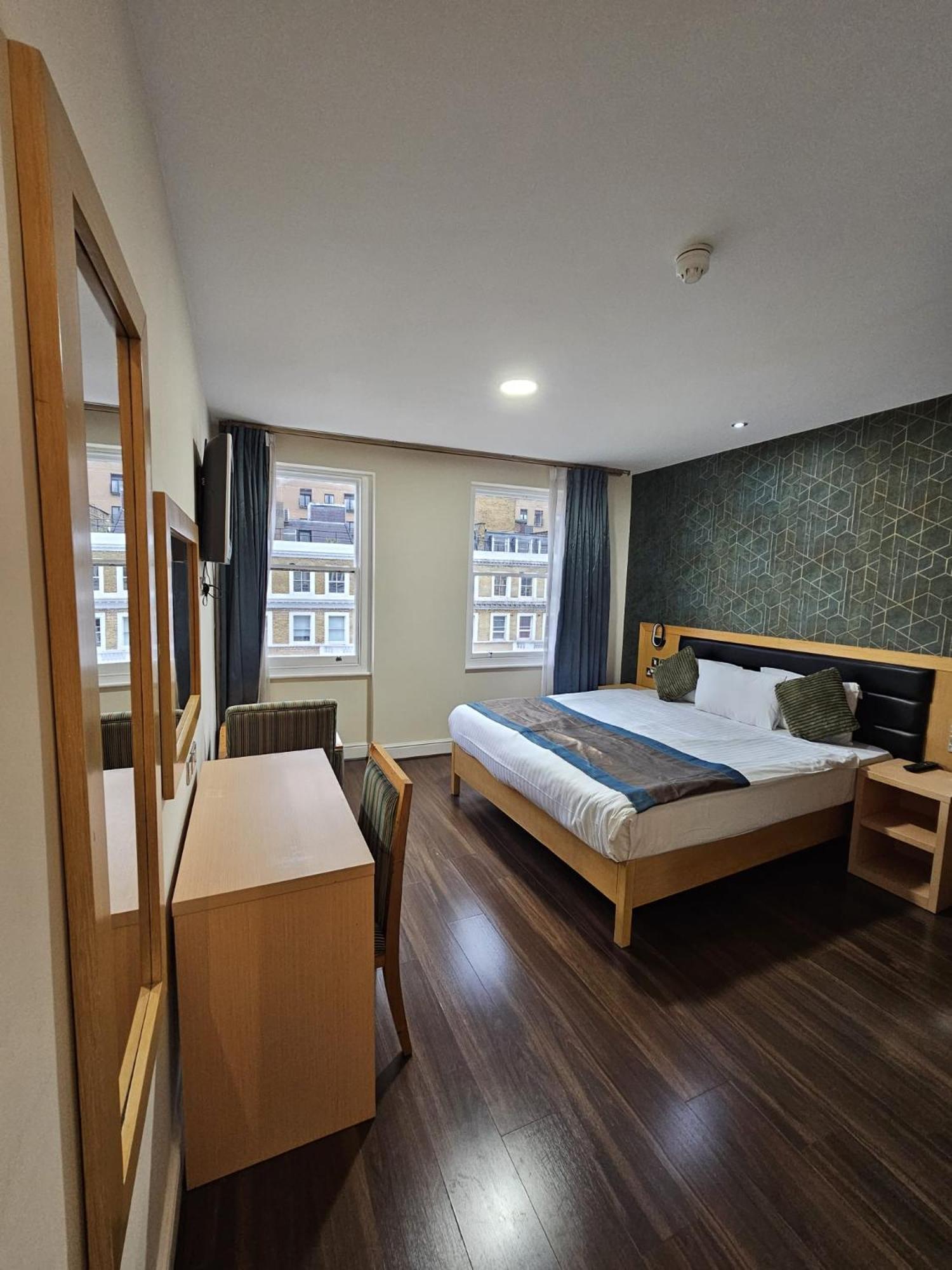Hotell Cromwell 3*