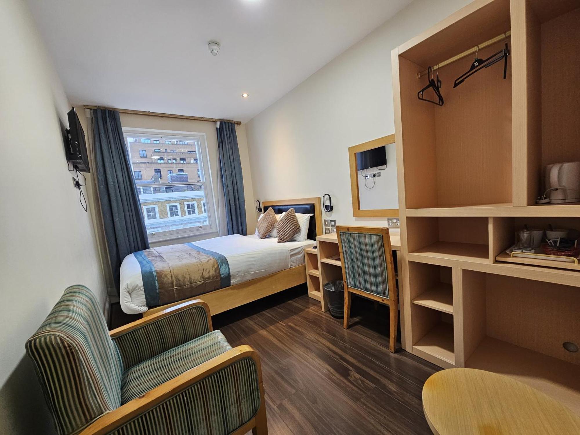 Cromwell Hotell 3*