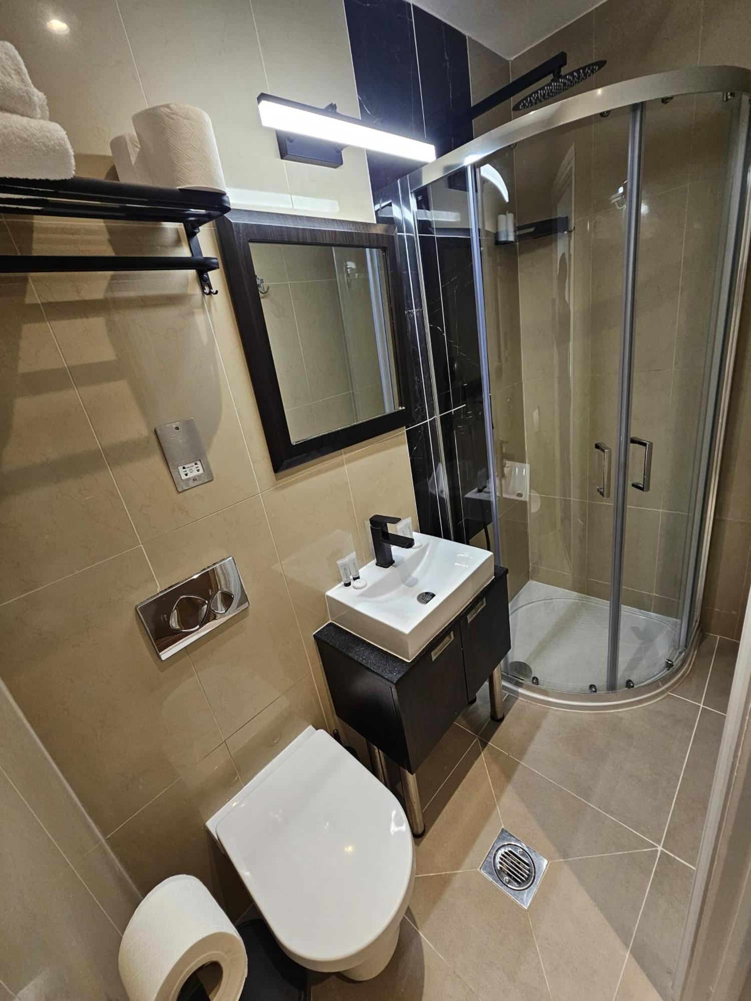 Cromwell Hotell