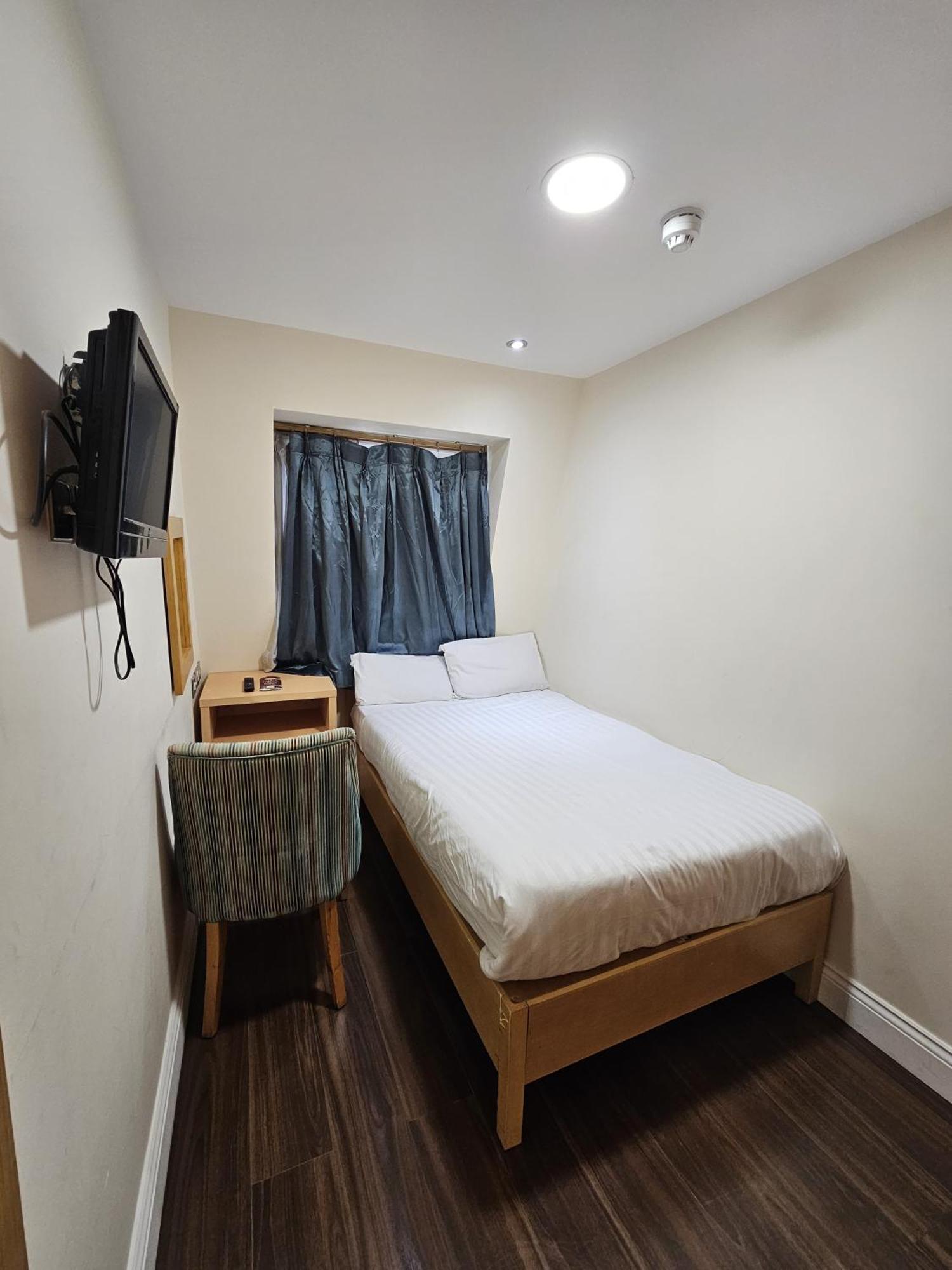Cromwell Hotell 3*