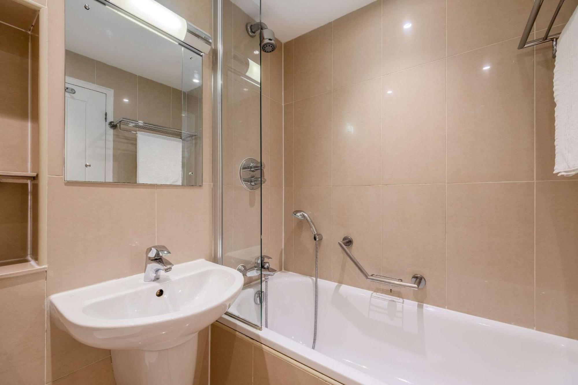 Hotell Quality Hampstead 3*