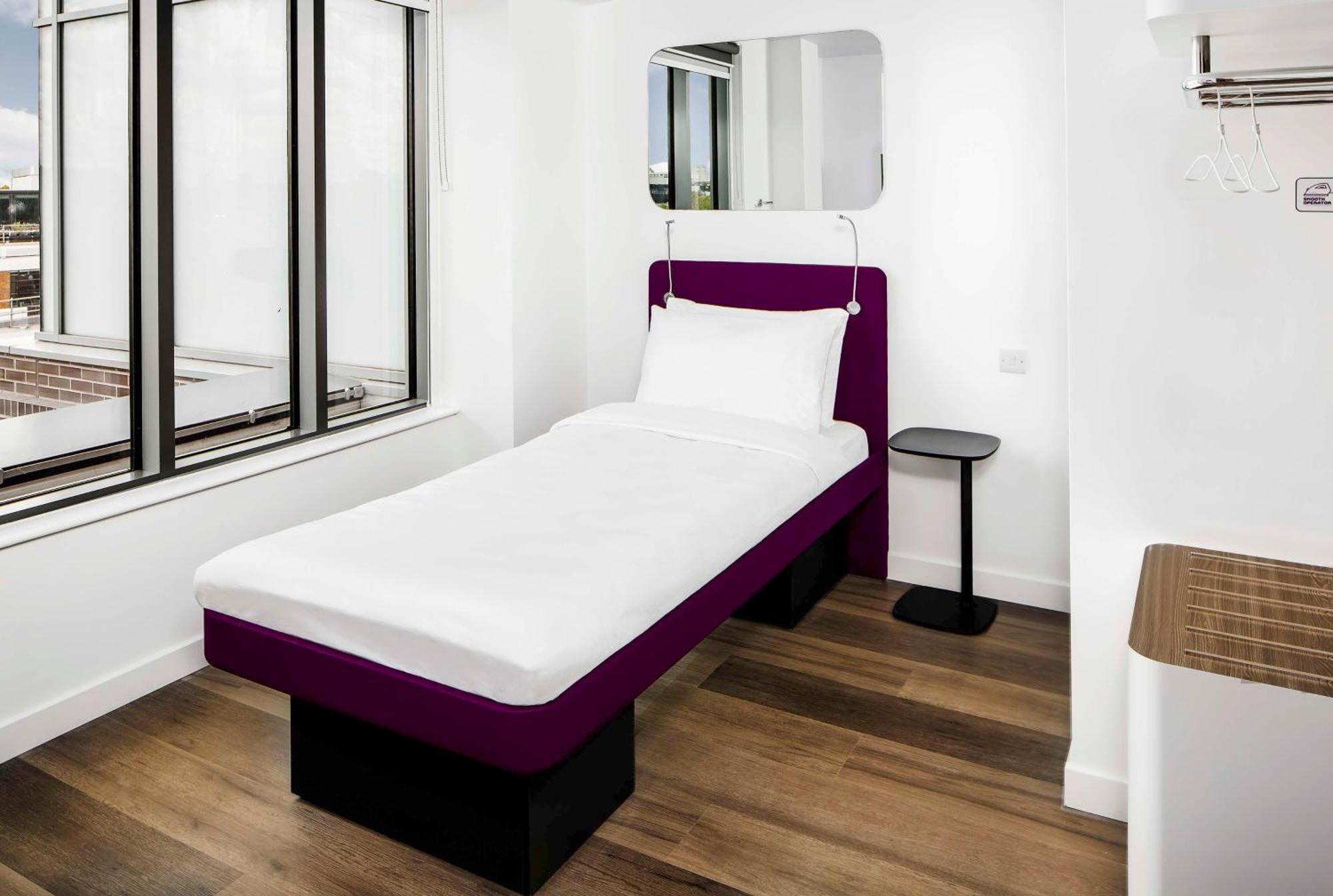 Yotel Hotel 4*