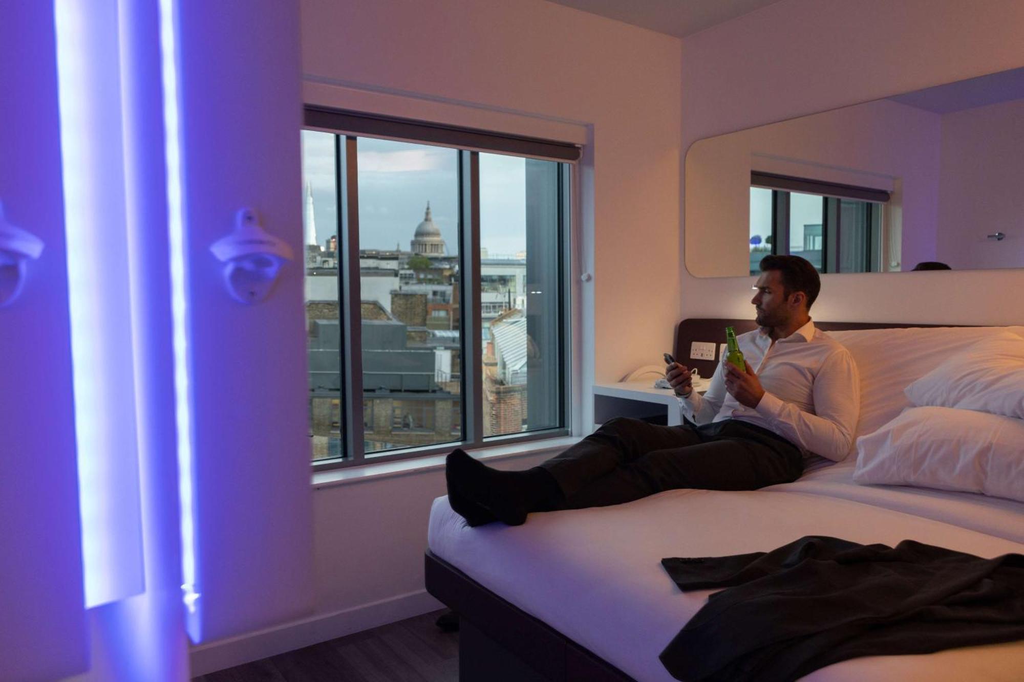 Hotel Yotel 4*