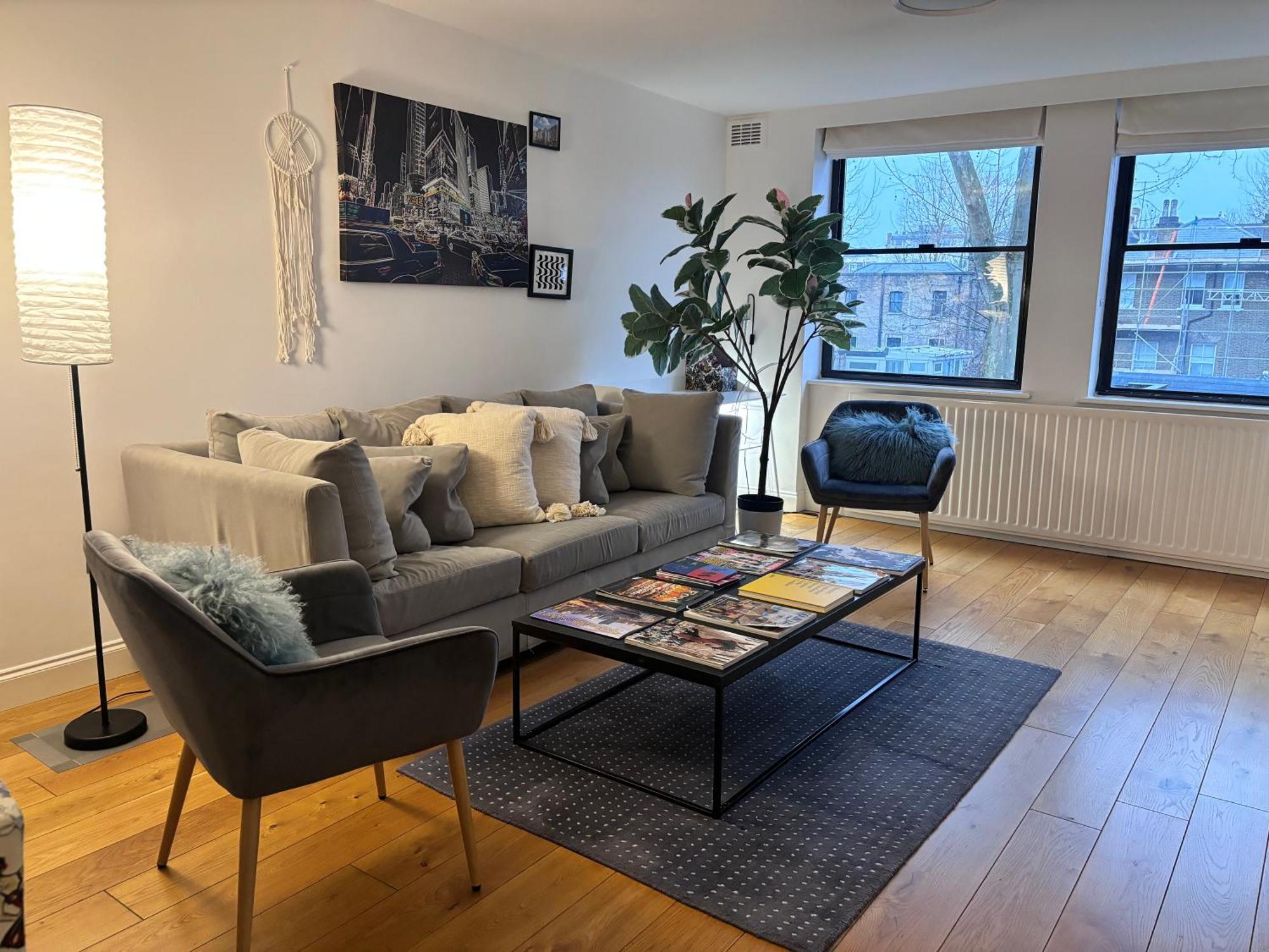 Hyde Park,3 Min Walk,family Home! 2 Bedrooms & 2 Bathrooms Apartment! Fantastic Location Lejlighed London