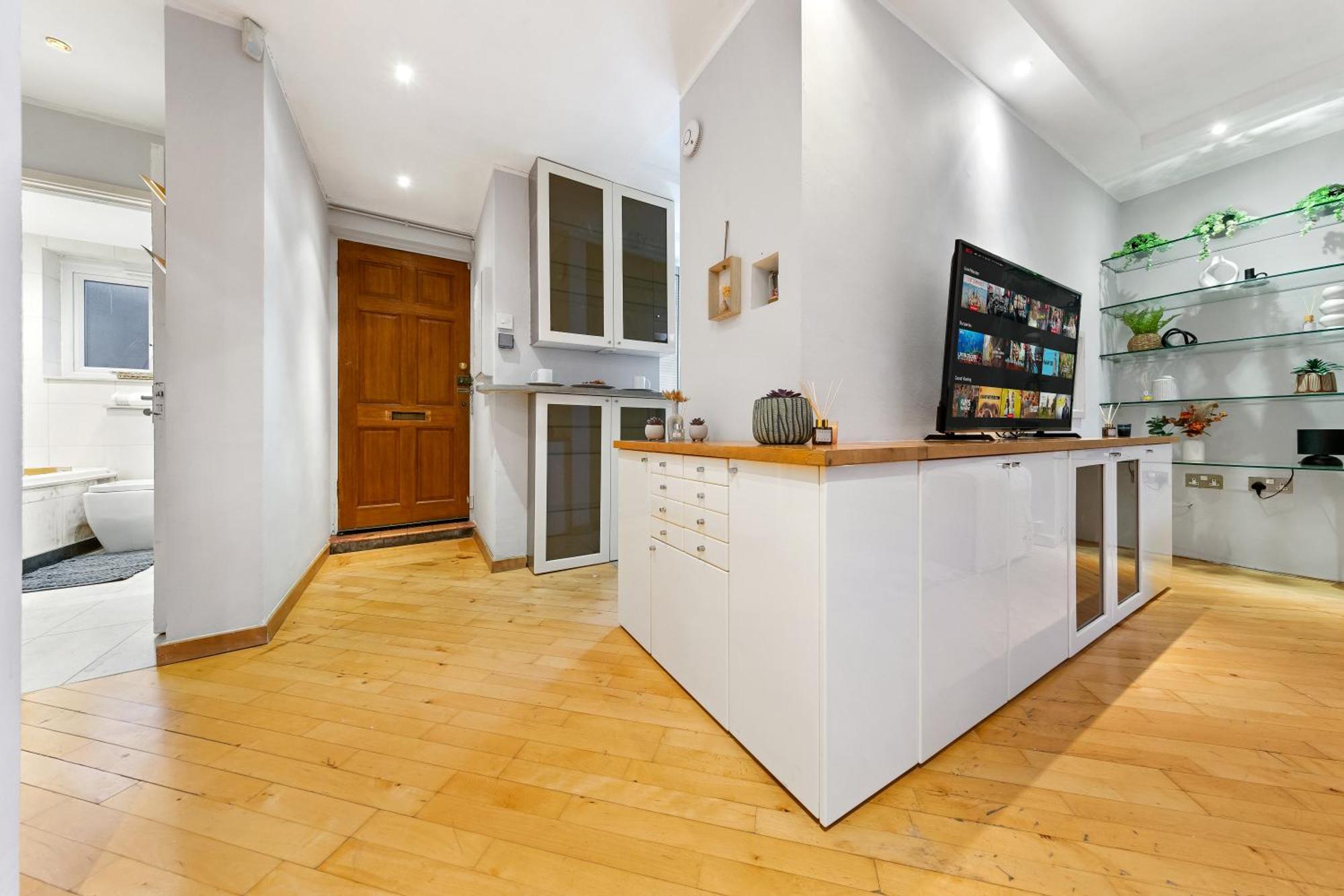 Luxe - Sleeps 6 - Putney & Stamford Bridge Apartment