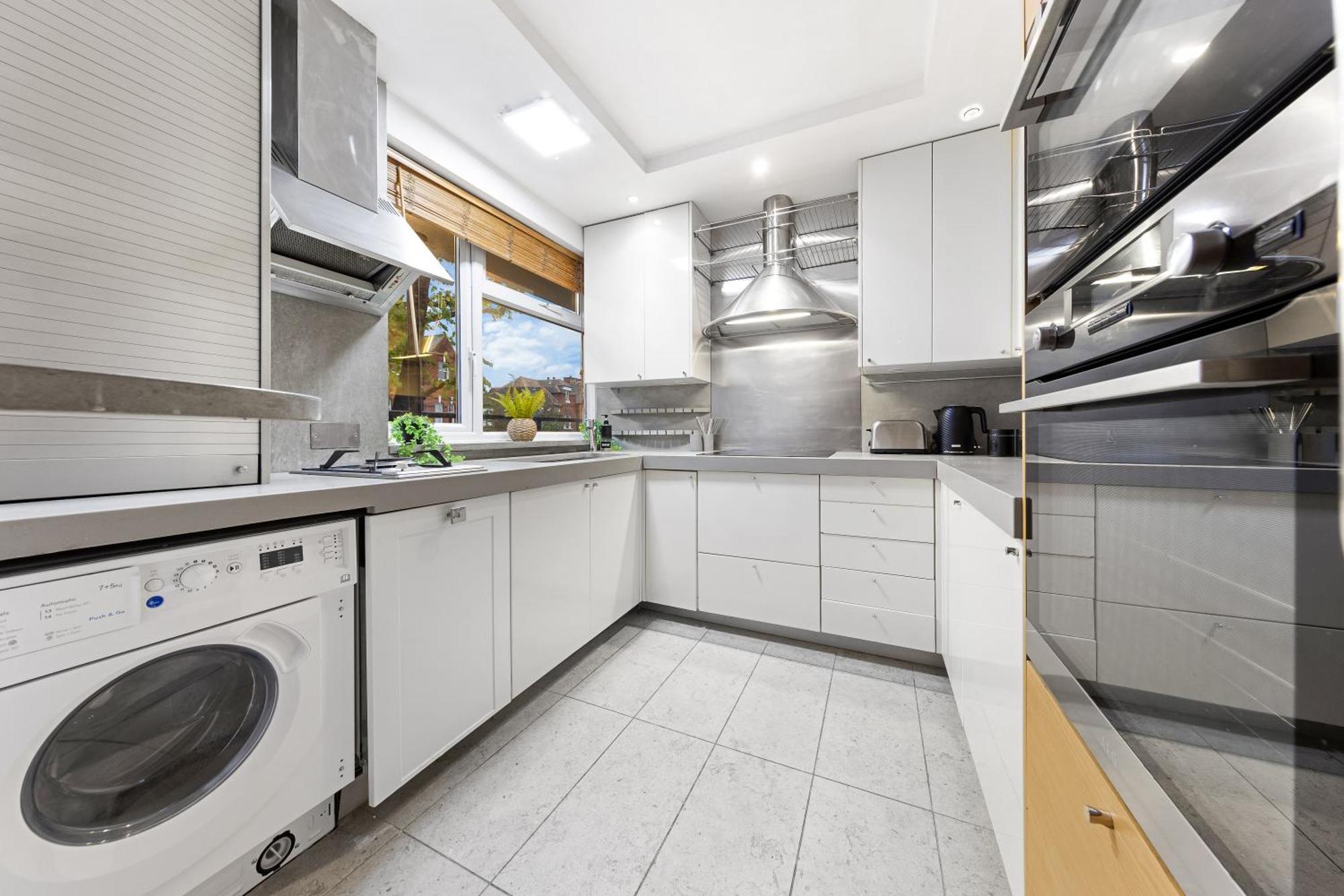 Luxe - Sleeps 6 - Putney & Stamford Bridge Apartment London