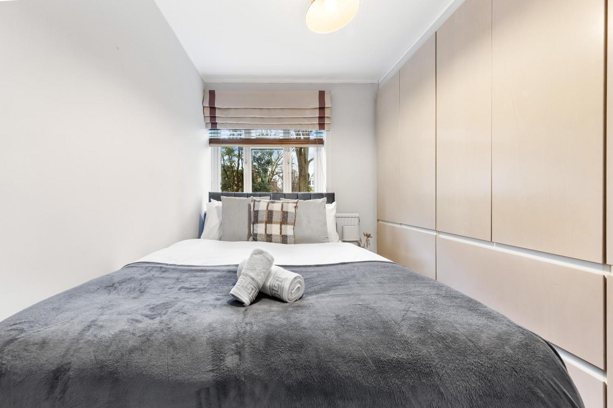 Elegant Retreat - Sleeps 6 - Close To Putney & Stamford Bridge Lägenhet