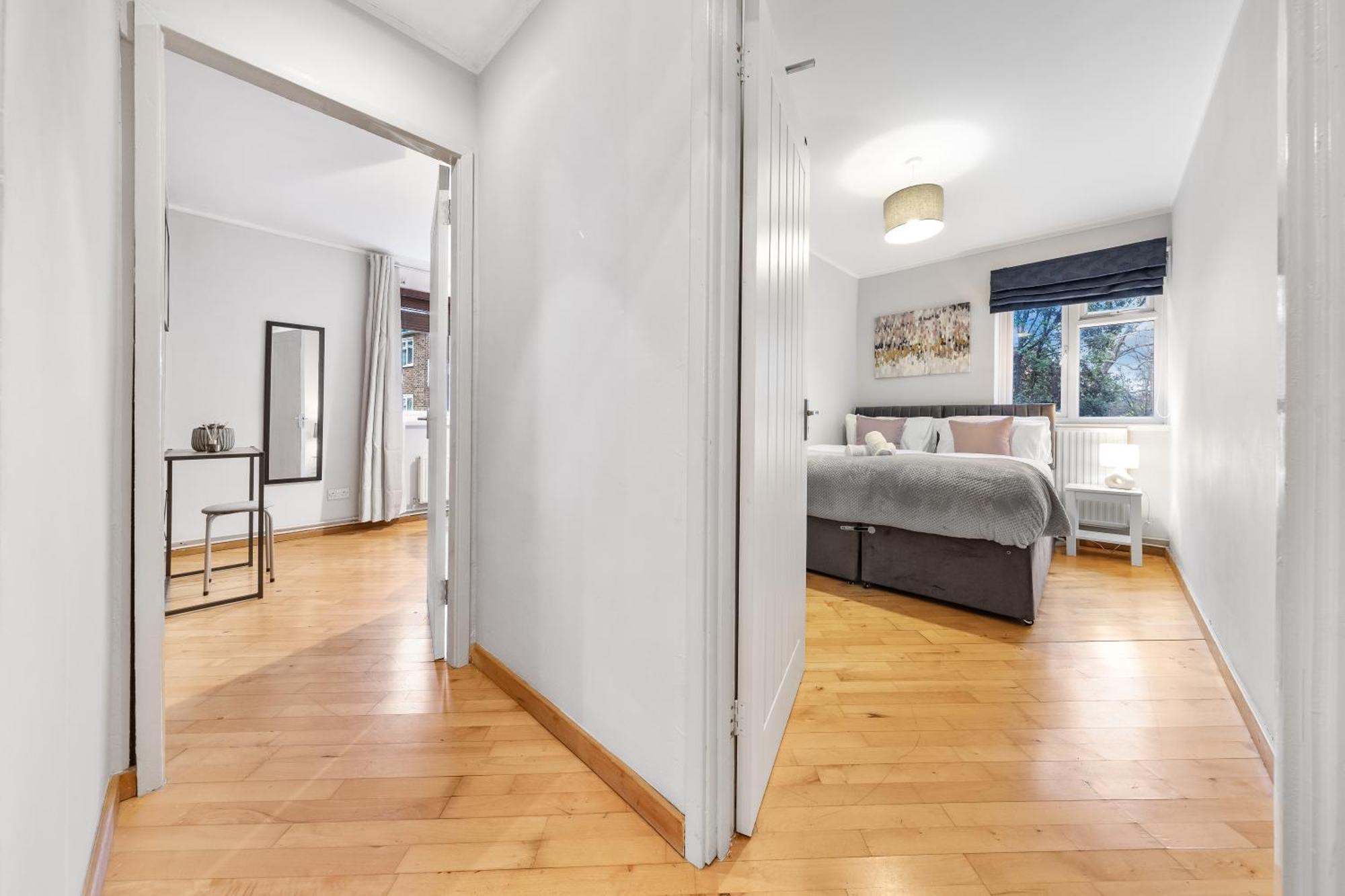 Elegant Retreat - Sleeps 6 - Close To Putney & Stamford Bridge Lägenhet London
