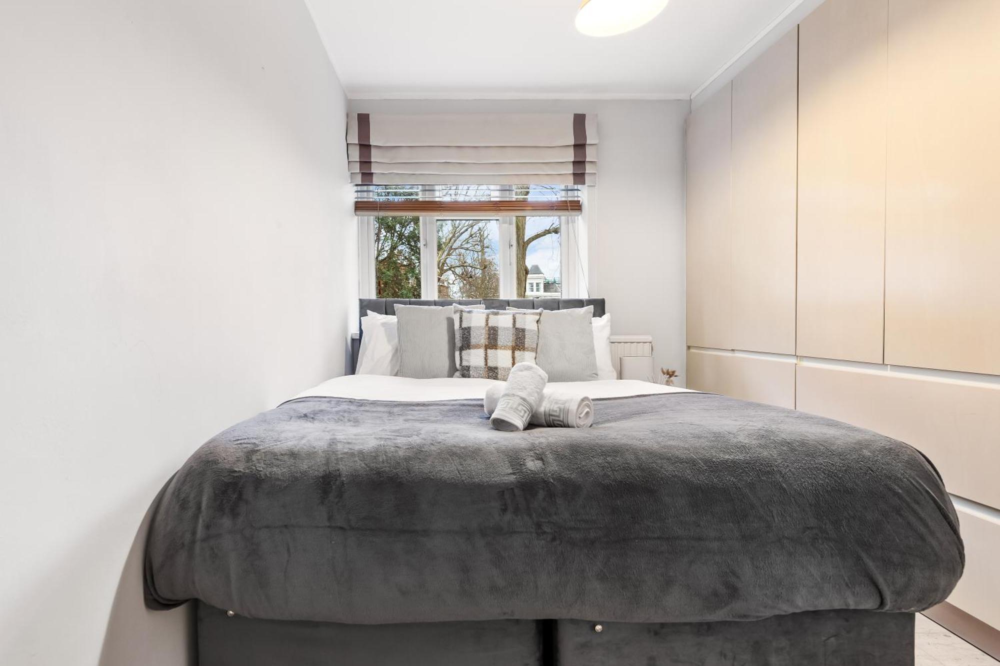 Elegant Retreat - Sleeps 6 - Close To Putney & Stamford Bridge Lägenhet