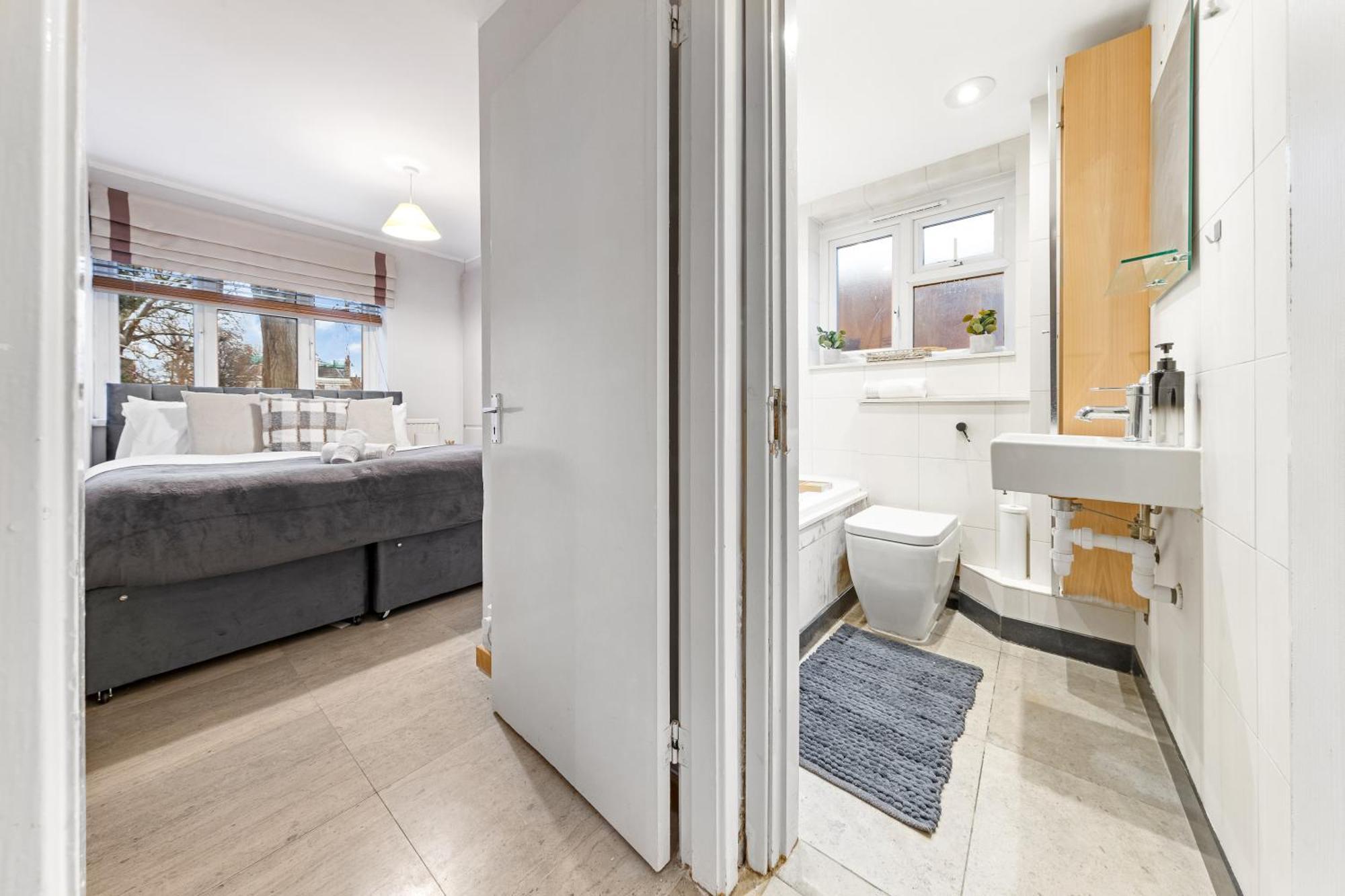 Elegant Retreat - Sleeps 6 - Close To Putney & Stamford Bridge Lägenhet *