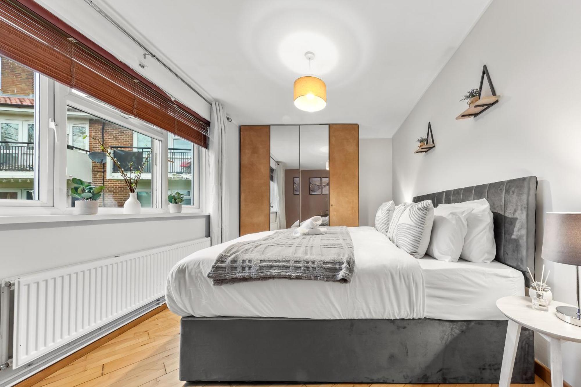 Lägenhet Elegant Retreat - Sleeps 6 - Close To Putney & Stamford Bridge *