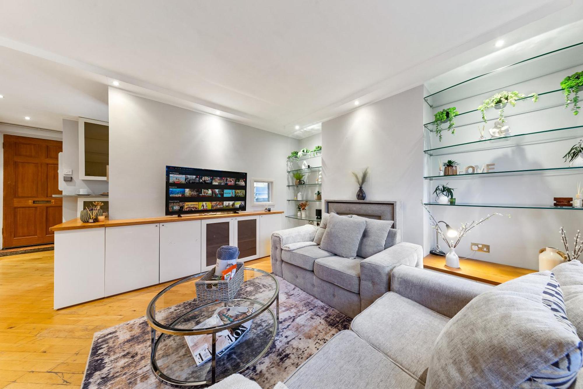 Elegant Retreat - Sleeps 6 - Close To Putney & Stamford Bridge Lägenhet