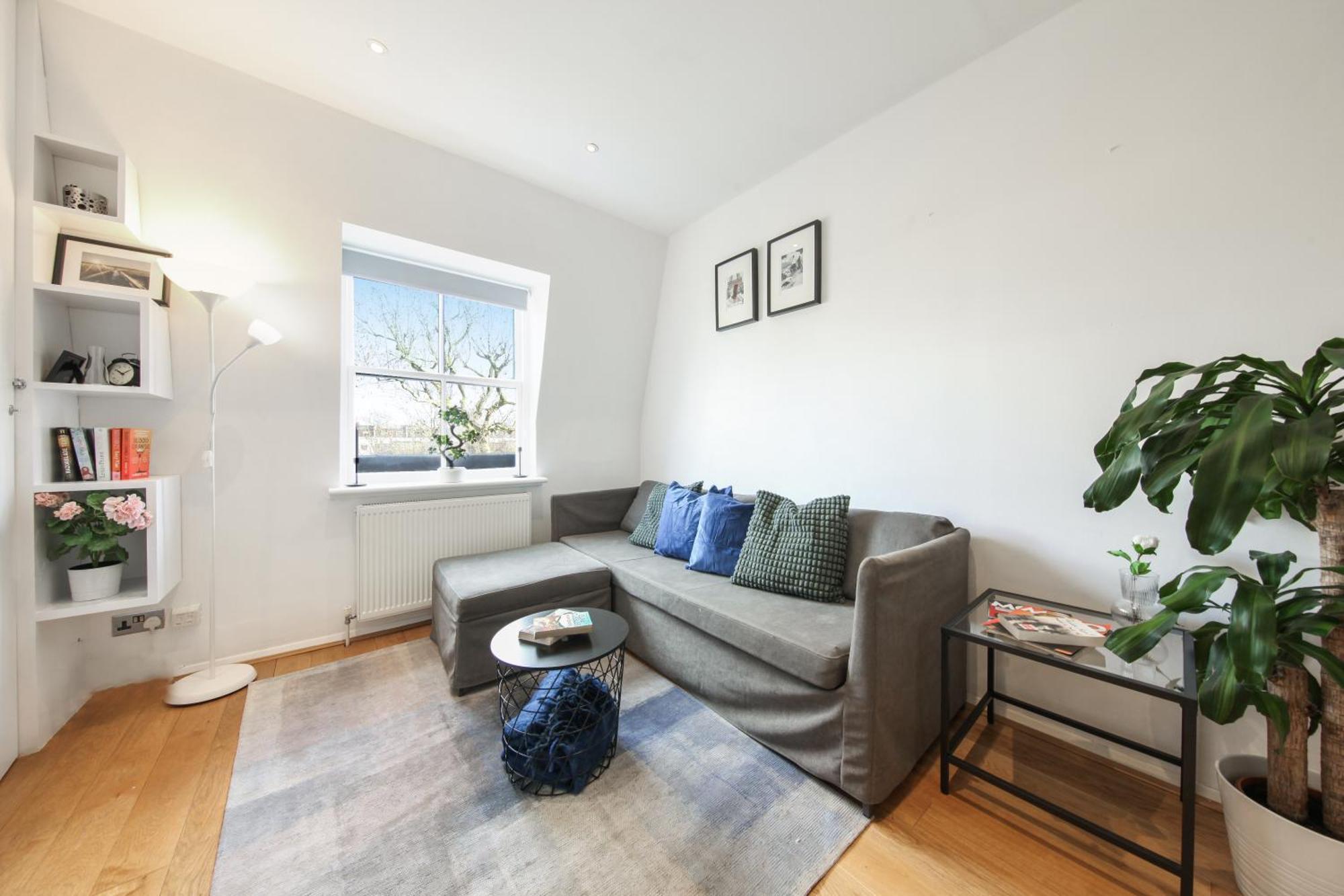 Chic 2br Loft-style In Queensway Appartement Londen