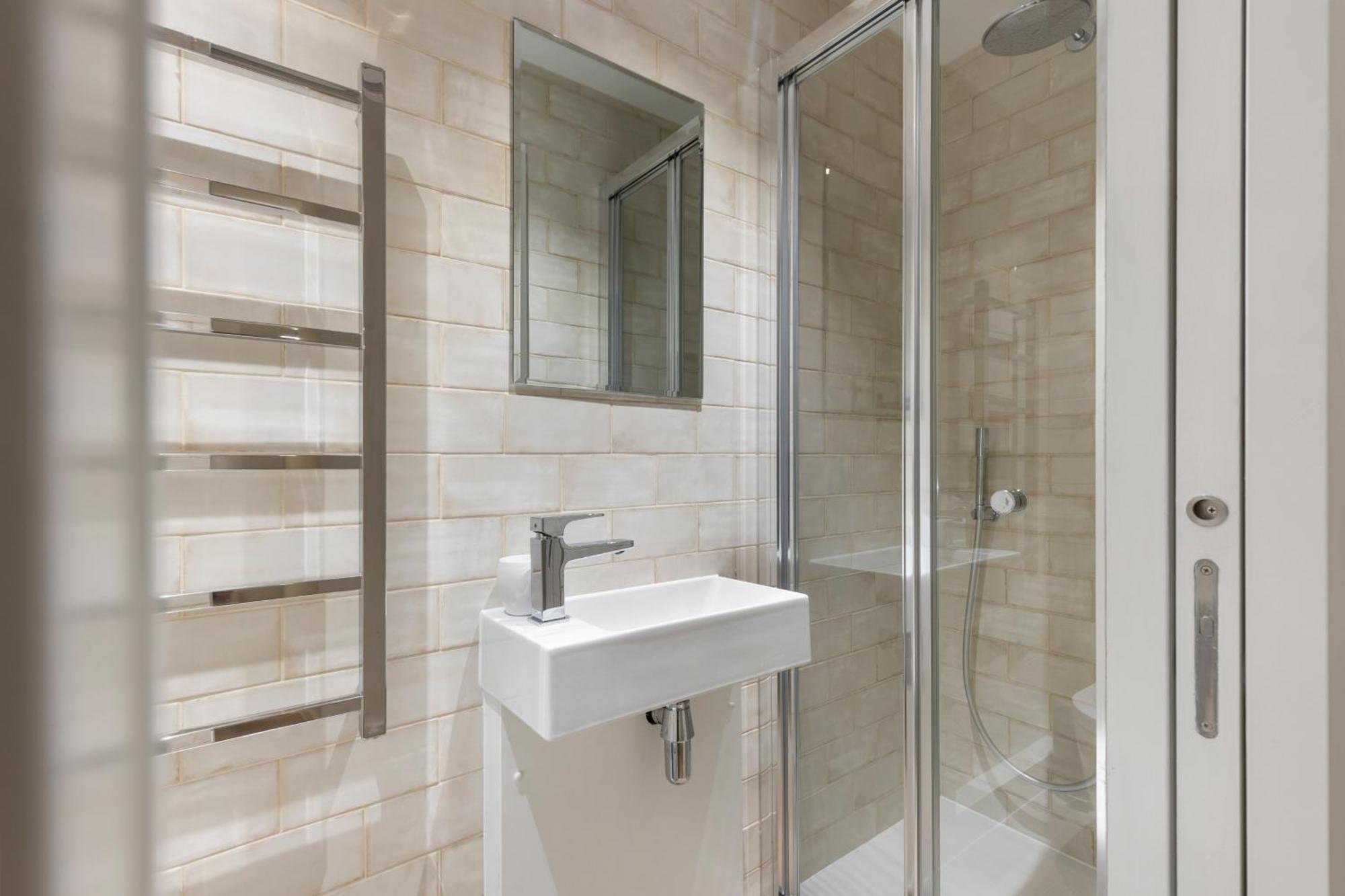 Luxury 2bed 2bath In Westminster 7ppl Appartement