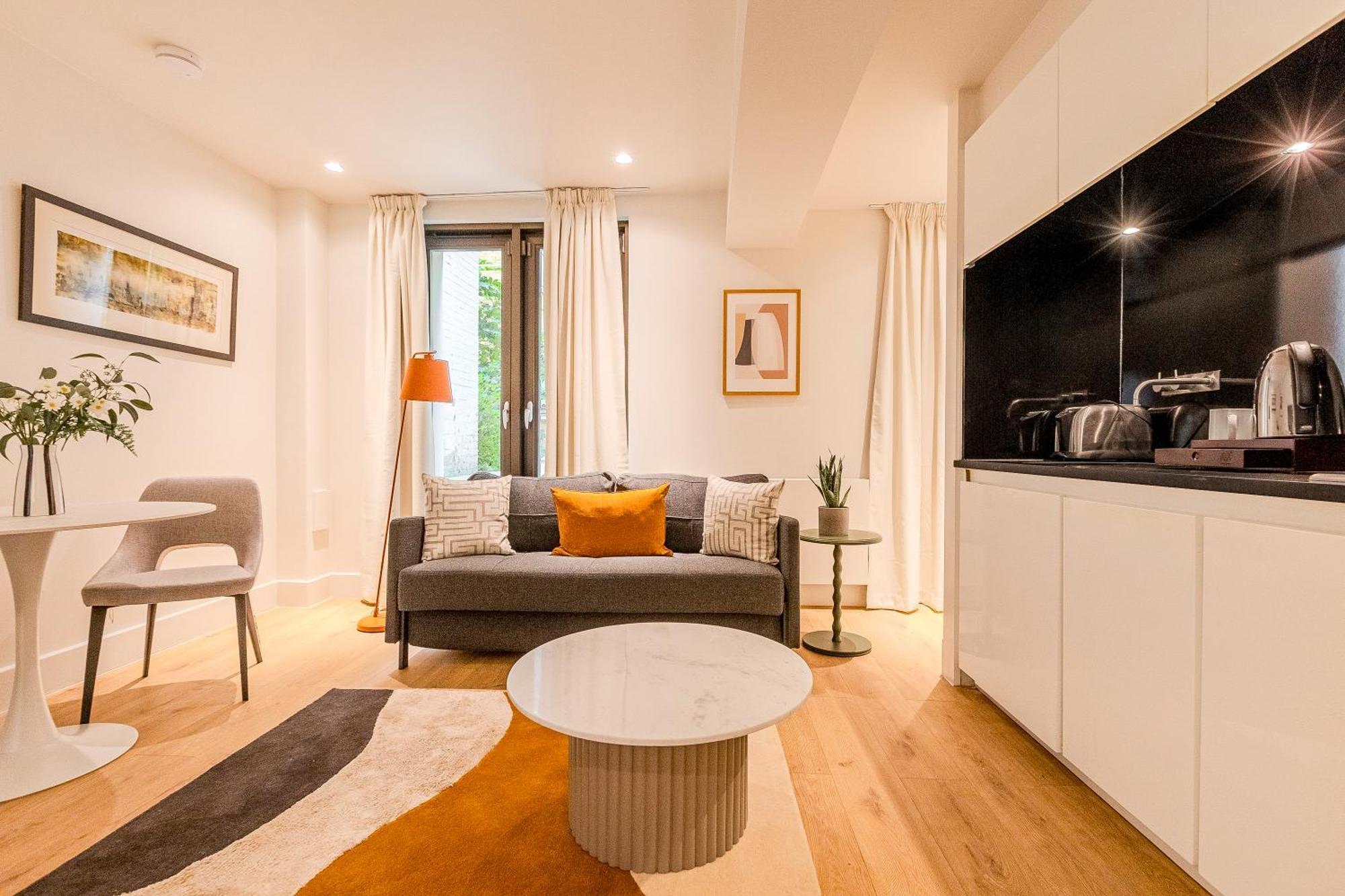 Stylish 1br Duplex, 3 Minutes Blackfriars Station Lägenhet *