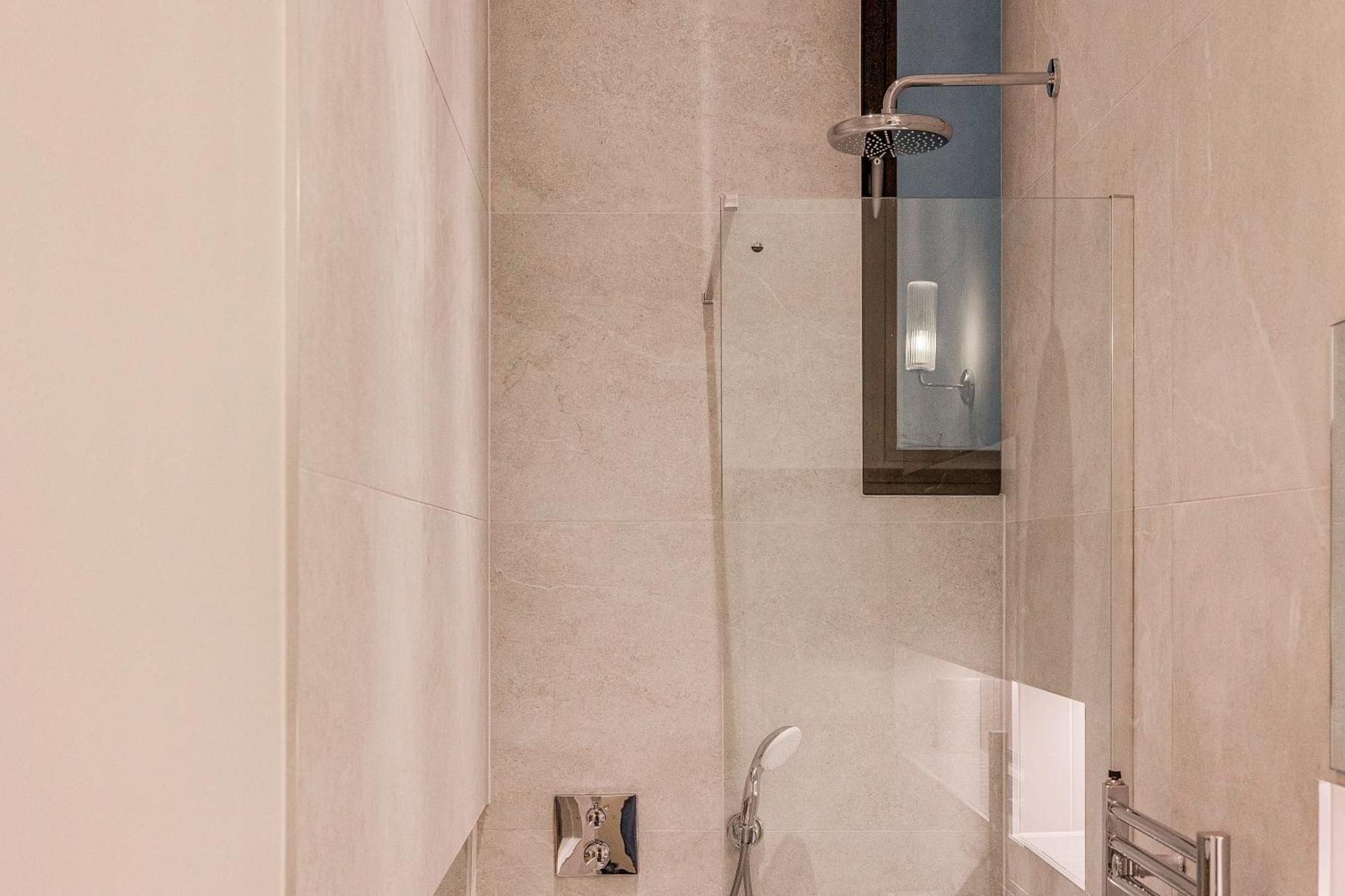 Lägenhet Stylish 1br Duplex, 3 Minutes Blackfriars Station *