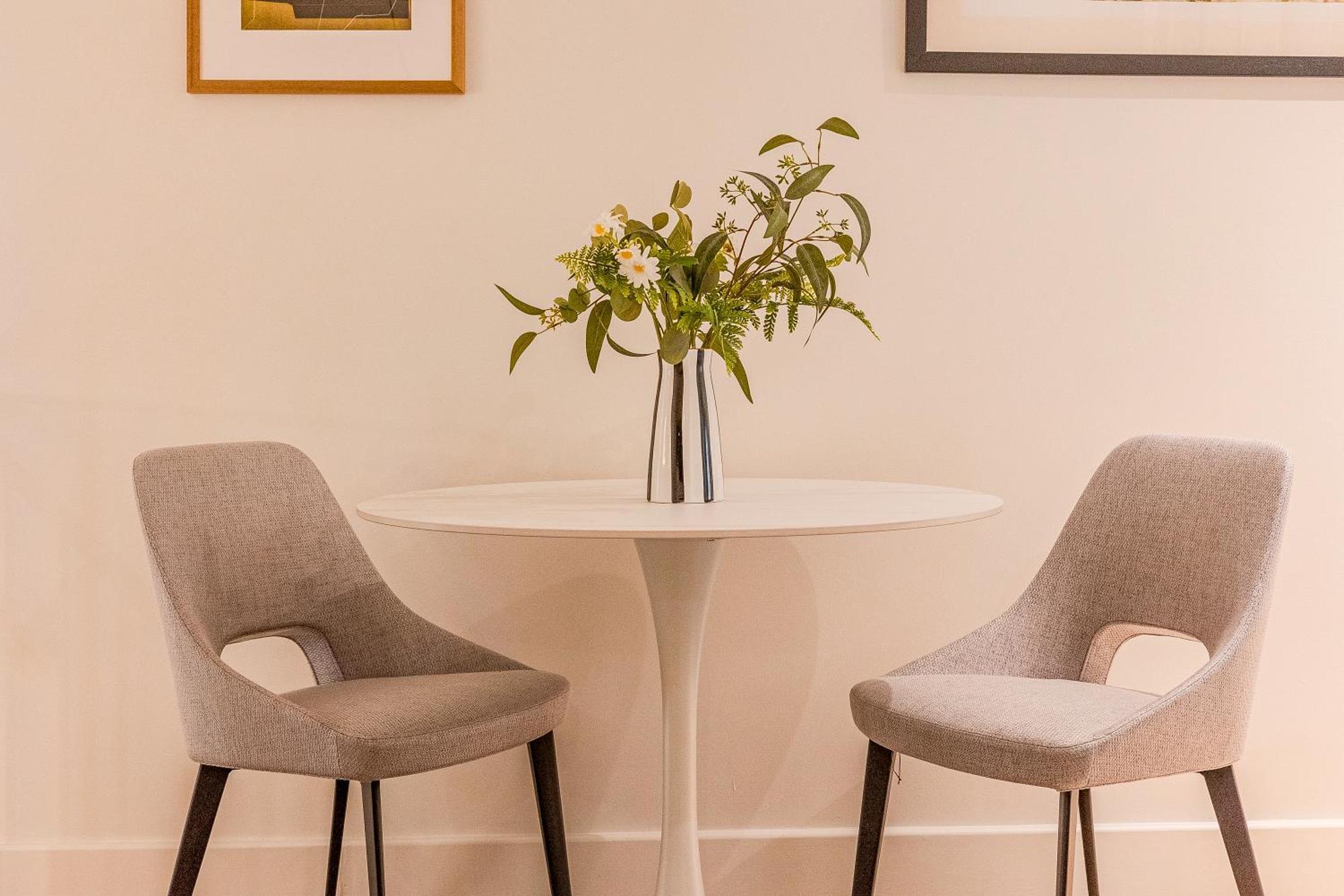 Stylish 1br Duplex, 3 Minutes Blackfriars Station Lägenhet *