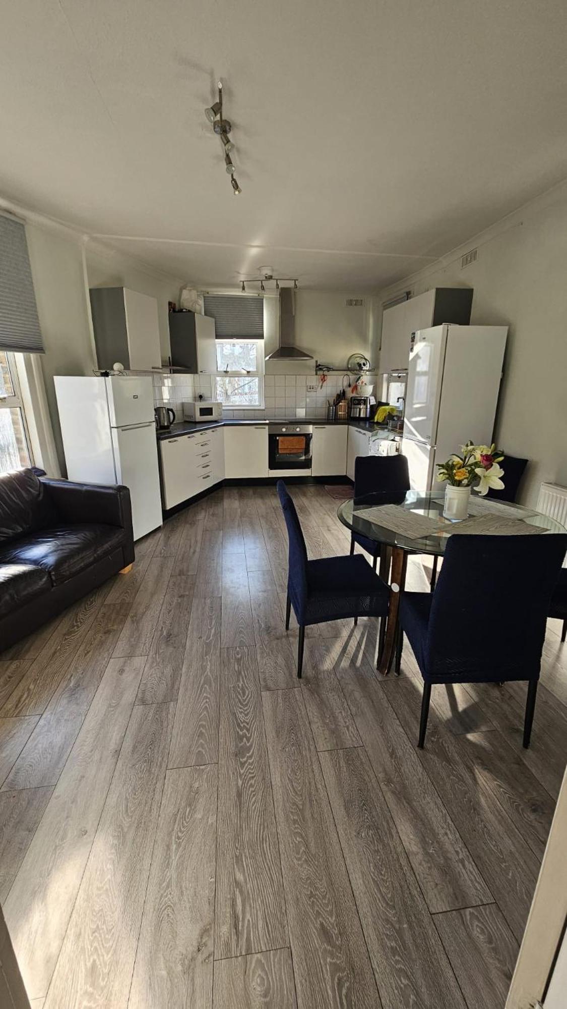 Large Private In Kensal Rise Of * London
