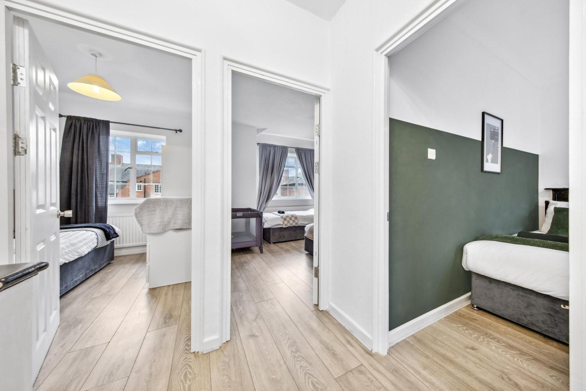 Luxe Jacuzzi - Sleeps 7 - Putney Bridge Feriehus *