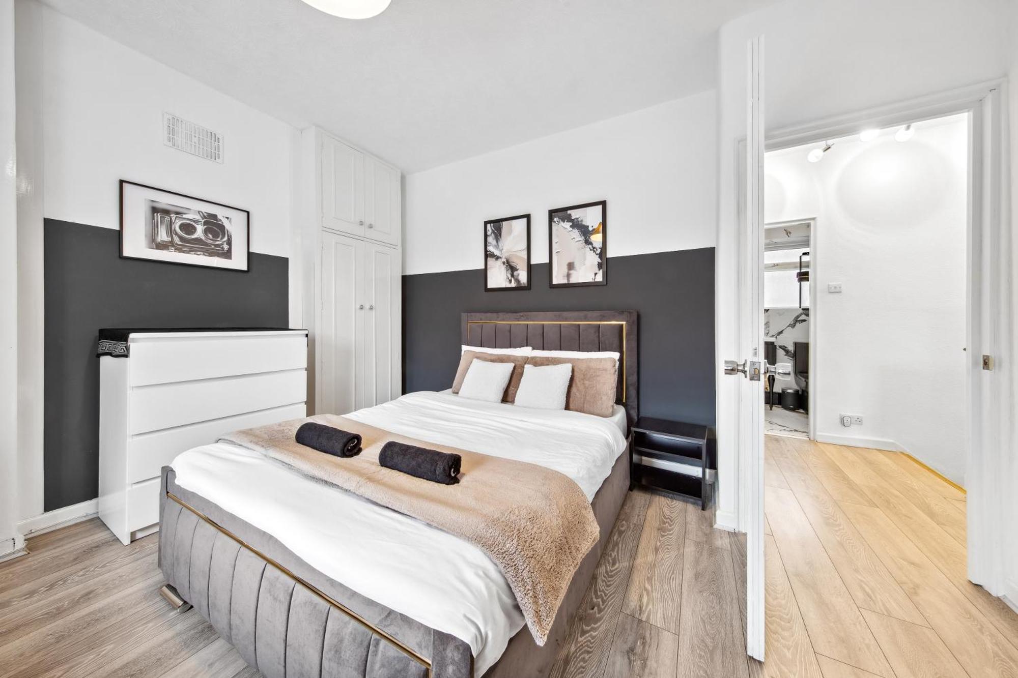 Luxe Jacuzzi - Sleeps 7 - Putney Bridge Feriehus *