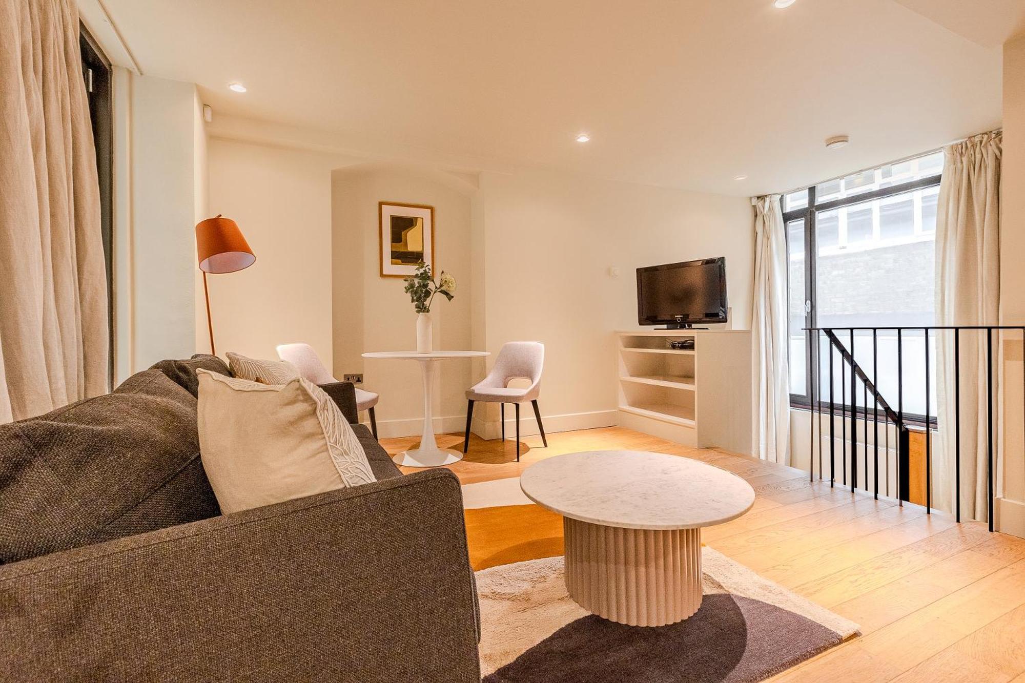 Modern 1br Duplex, 3 Min Blackfriars St! Lägenhet London