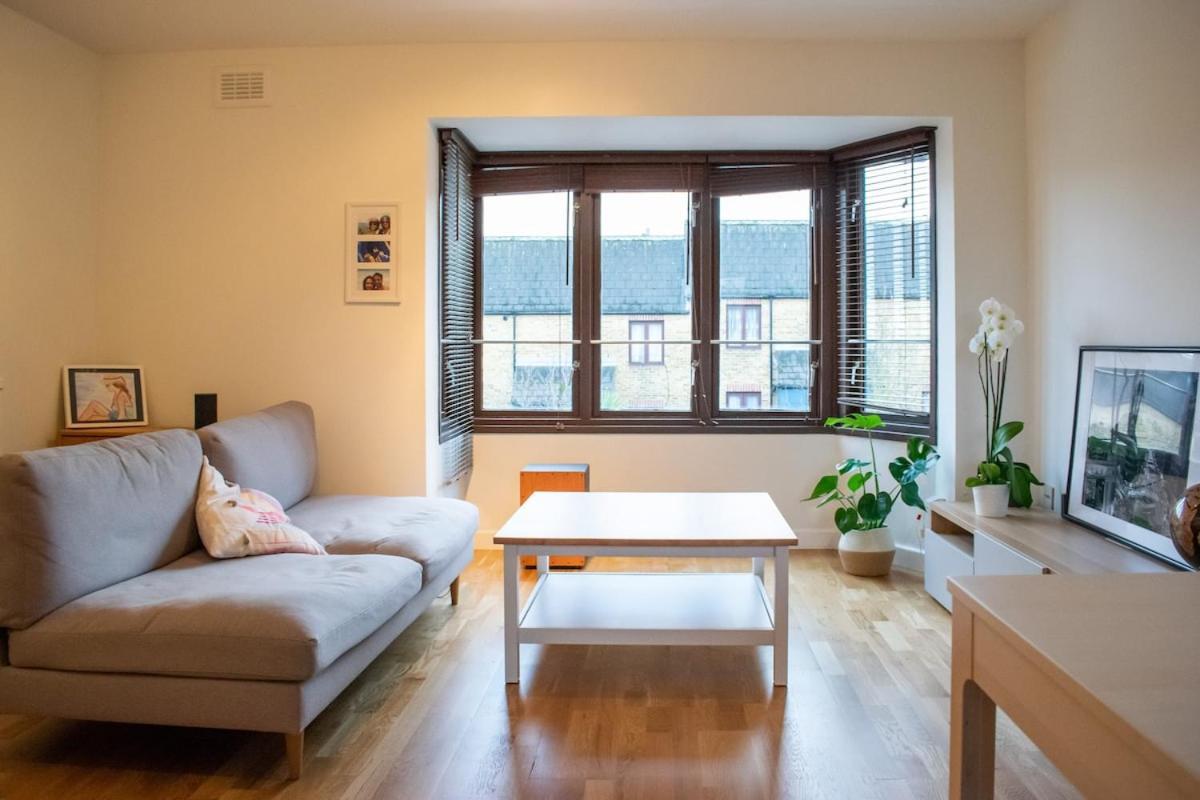 Remote Work Entire Flat 20min To Oxford St Apartment London