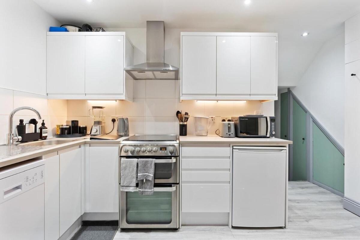 Cozy And Quiet 2 Minutes Walk From Main Street Flat W Garden Apartment *