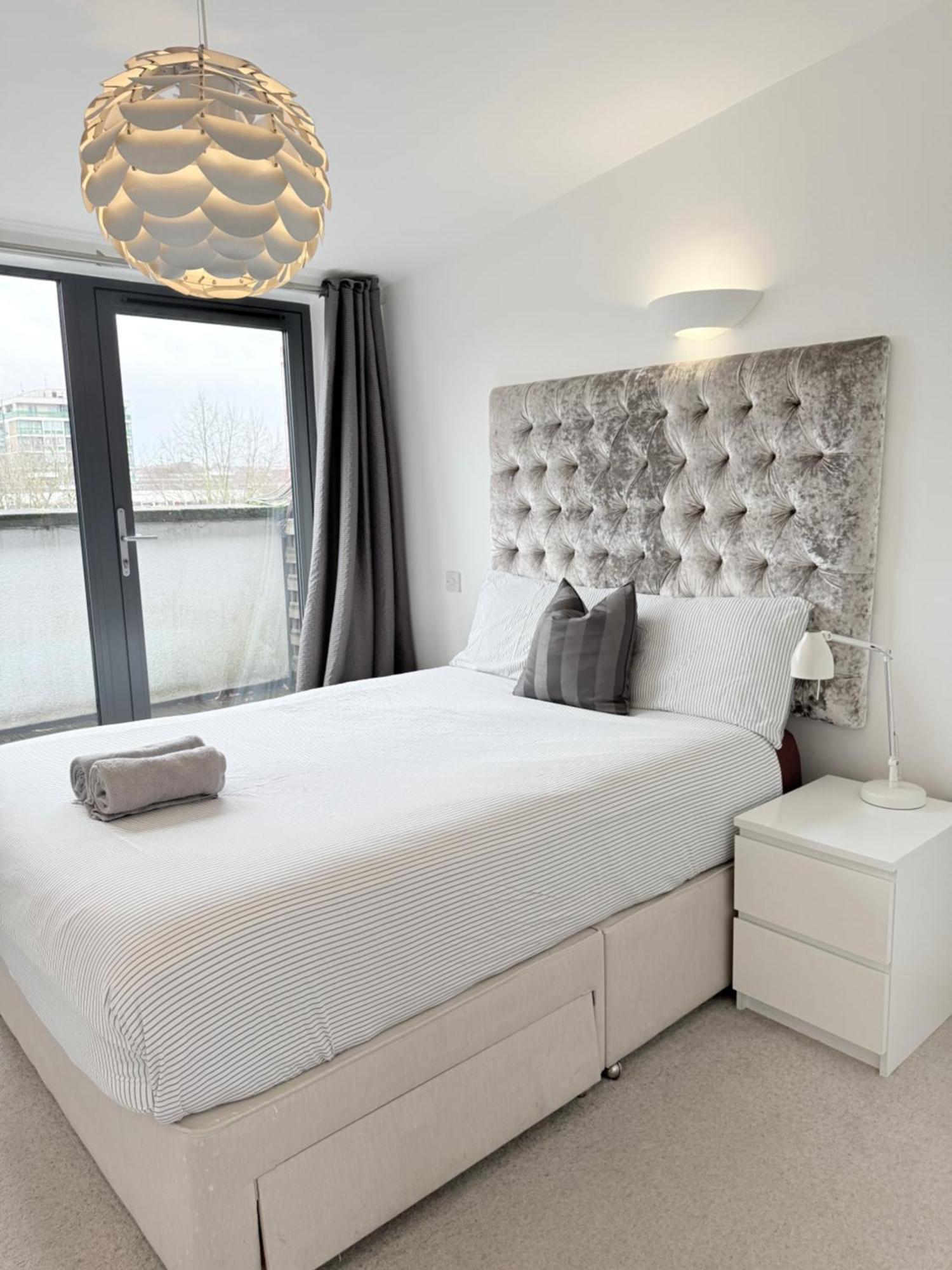 Spacious 2 Bedroom Flat, Near Kings Cross, Location Apartment