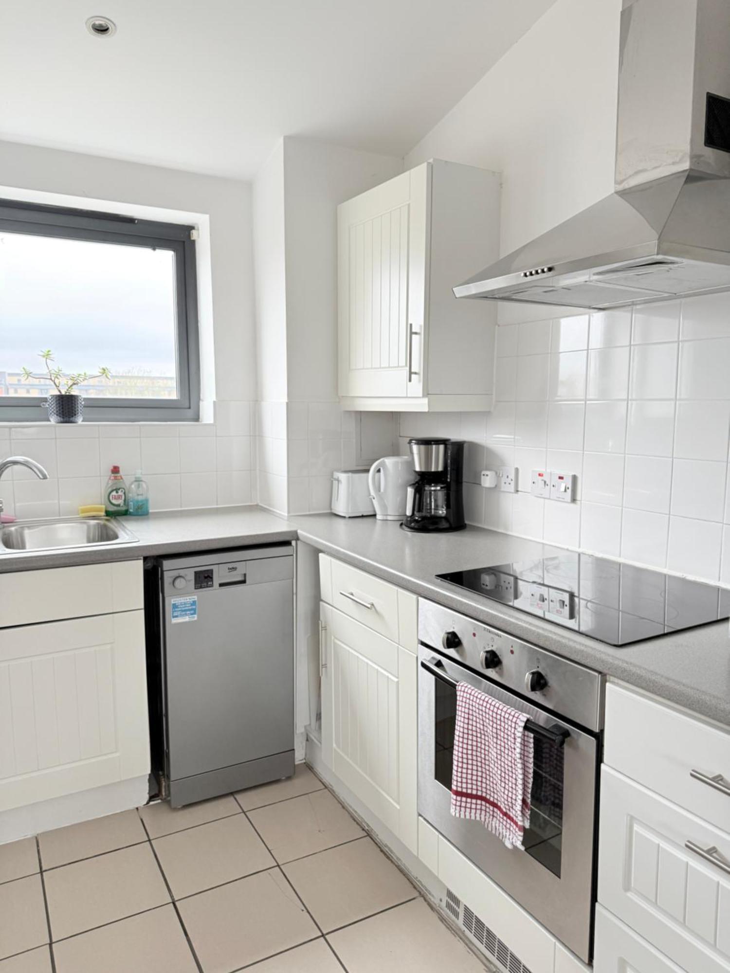 Apartment Spacious 2 Bedroom Flat, Near Kings Cross, Location *