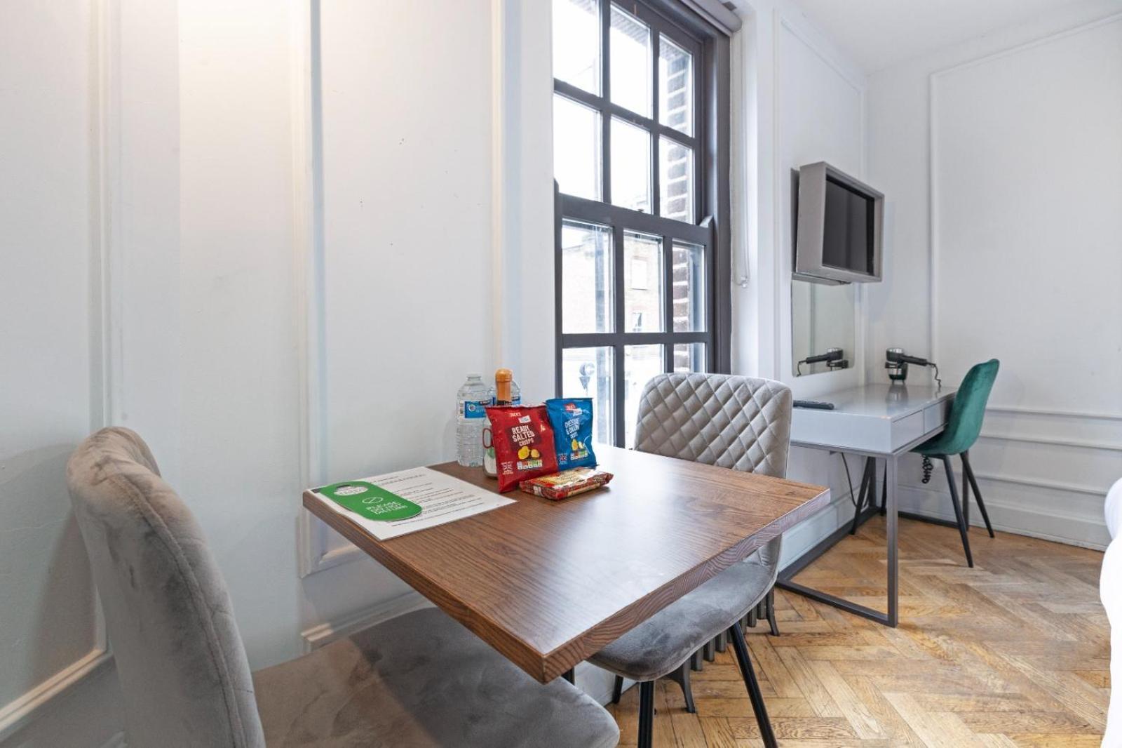 Paddington Apartment *