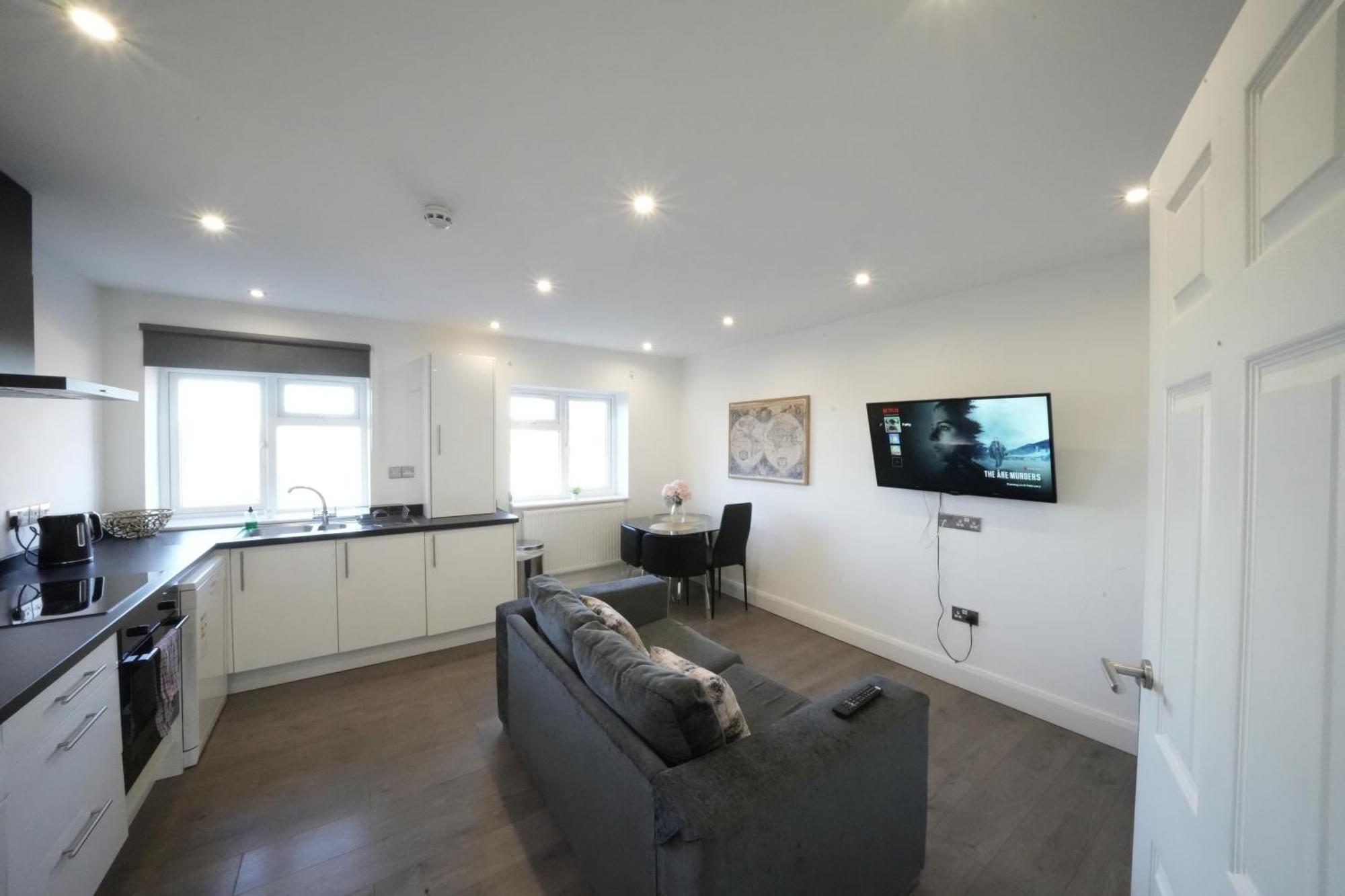 Hatton Heathrow Airport- Free Parking-free Underground To And From Heathrow Airport Hatton Cross Picture-see Fast Hatton Cross To 30min Appartamento