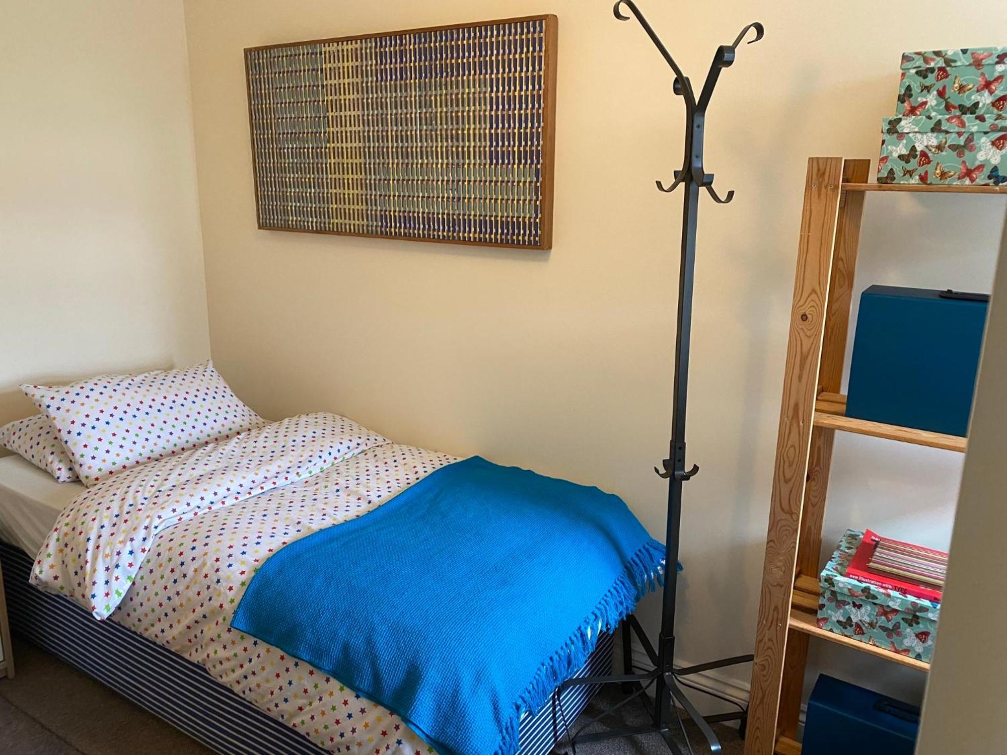 Semesterbostad 35 Mins To London. 3 Bedrooms. 2 Bathrooms With Garden *