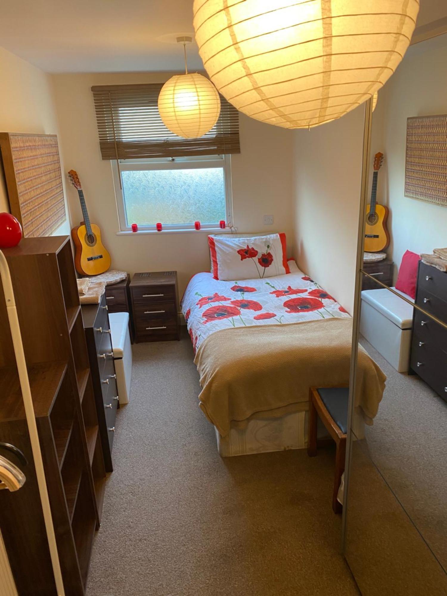 Semesterbostad 35 Mins To London. 3 Bedrooms. 2 Bathrooms With Garden London