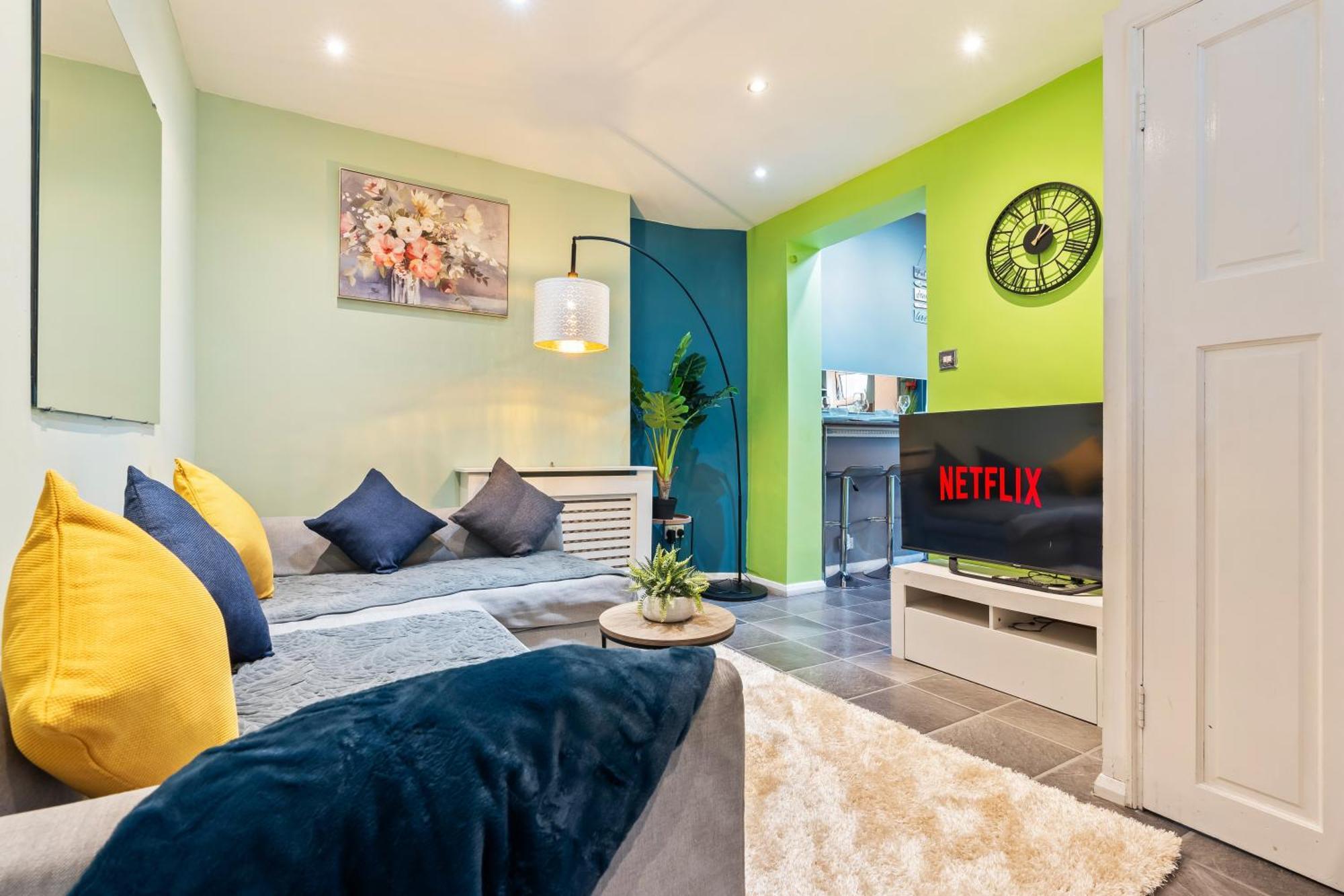 Impeccable 4-bed House In Brixton Londen