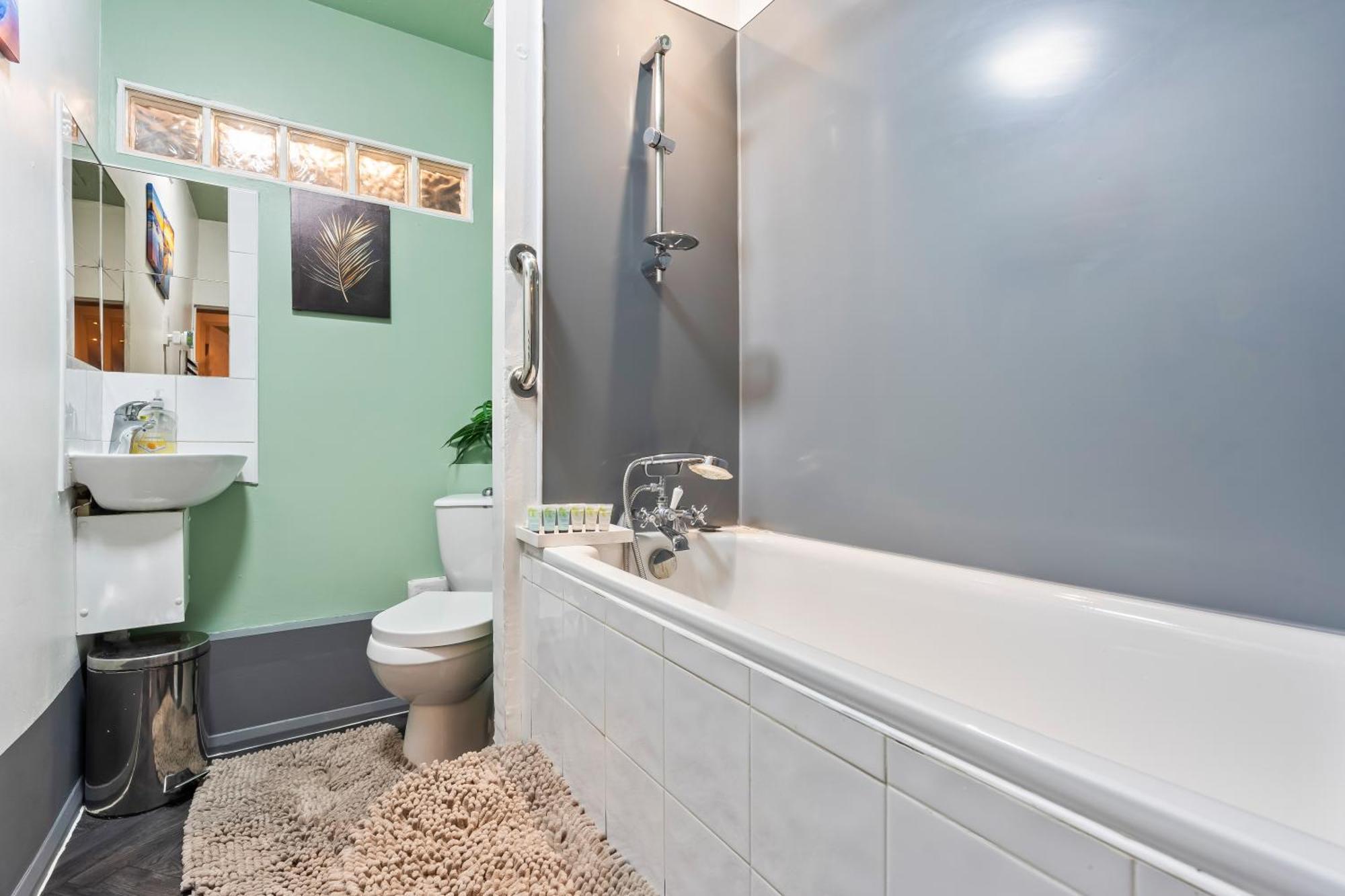 Vakantiehuis Impeccable 4-bed House In Brixton