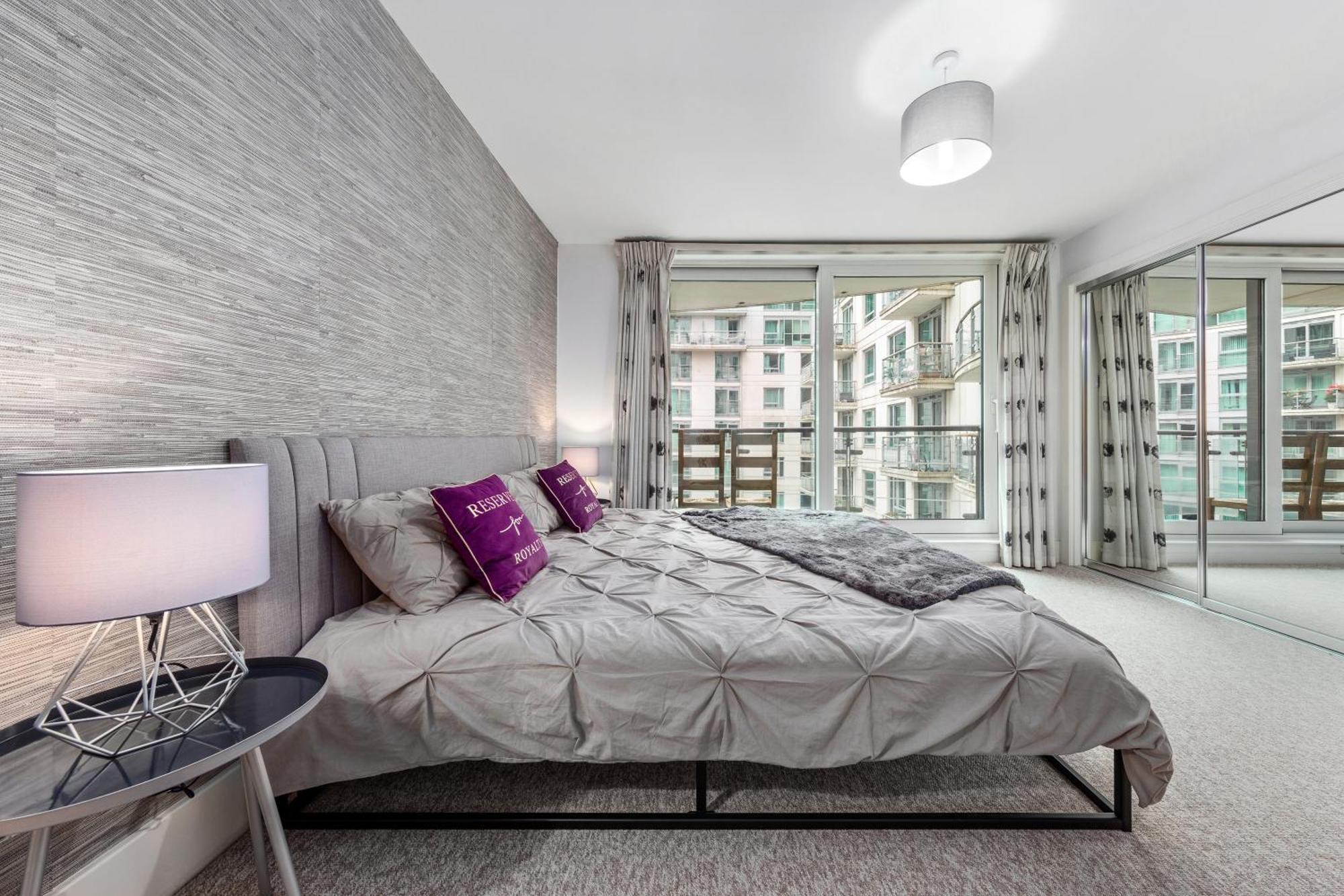 St, George Wharf Vauxhall Bridge Large 2bedrooms With River View Panoramic Balcony Lägenhet *