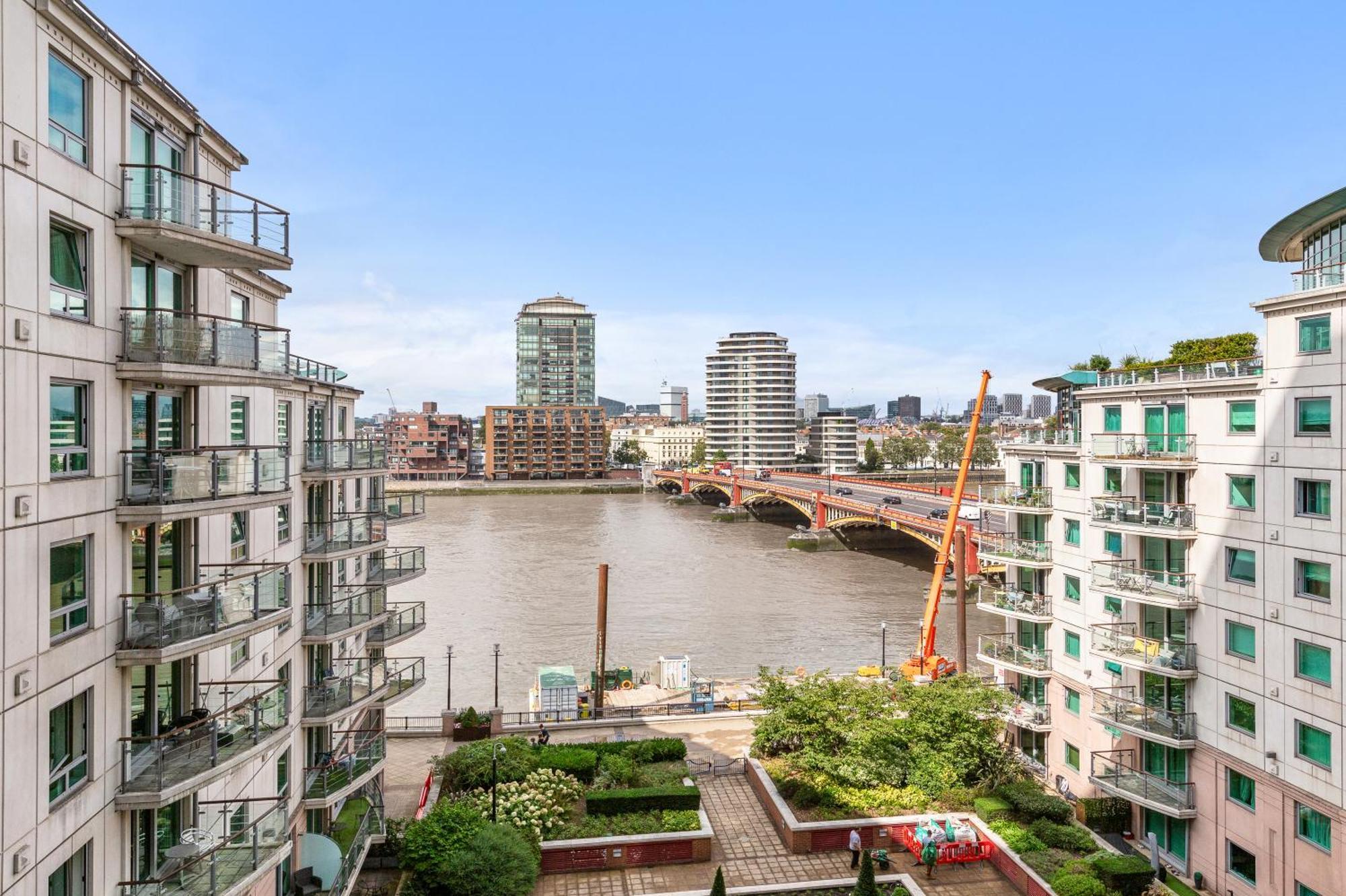 St, George Wharf Vauxhall Bridge Large 2bedrooms With River View Panoramic Balcony Lägenhet *