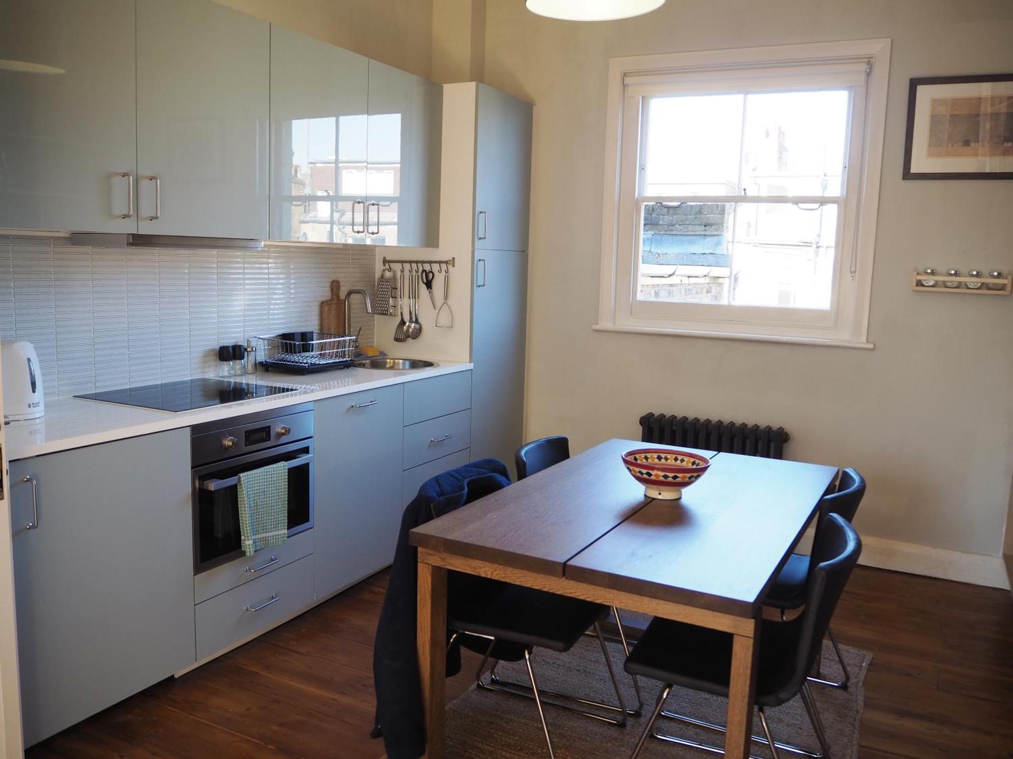 Stunning House Overlooking Local Park * Londra